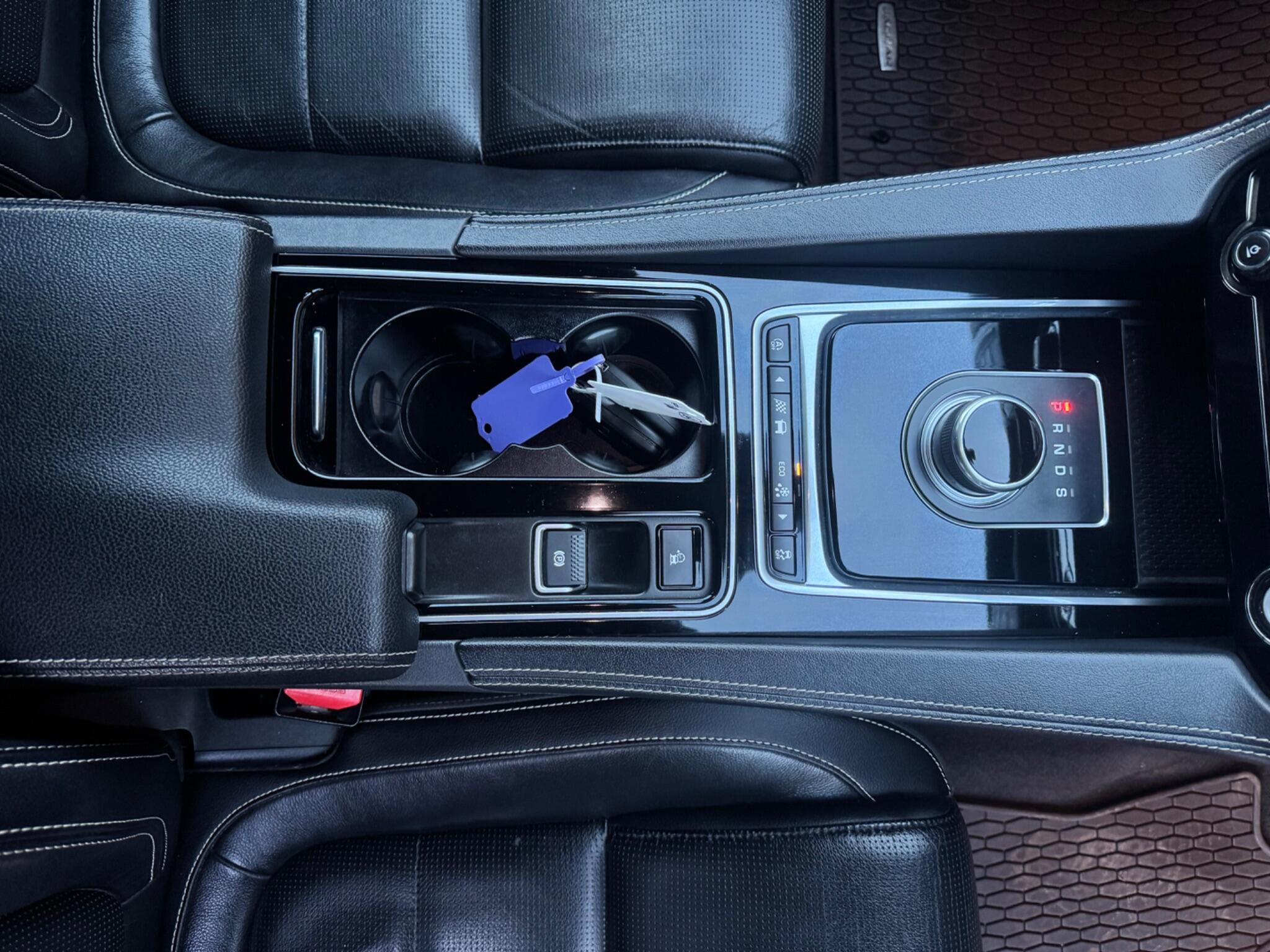 Jaguar F-Pace - Image 49