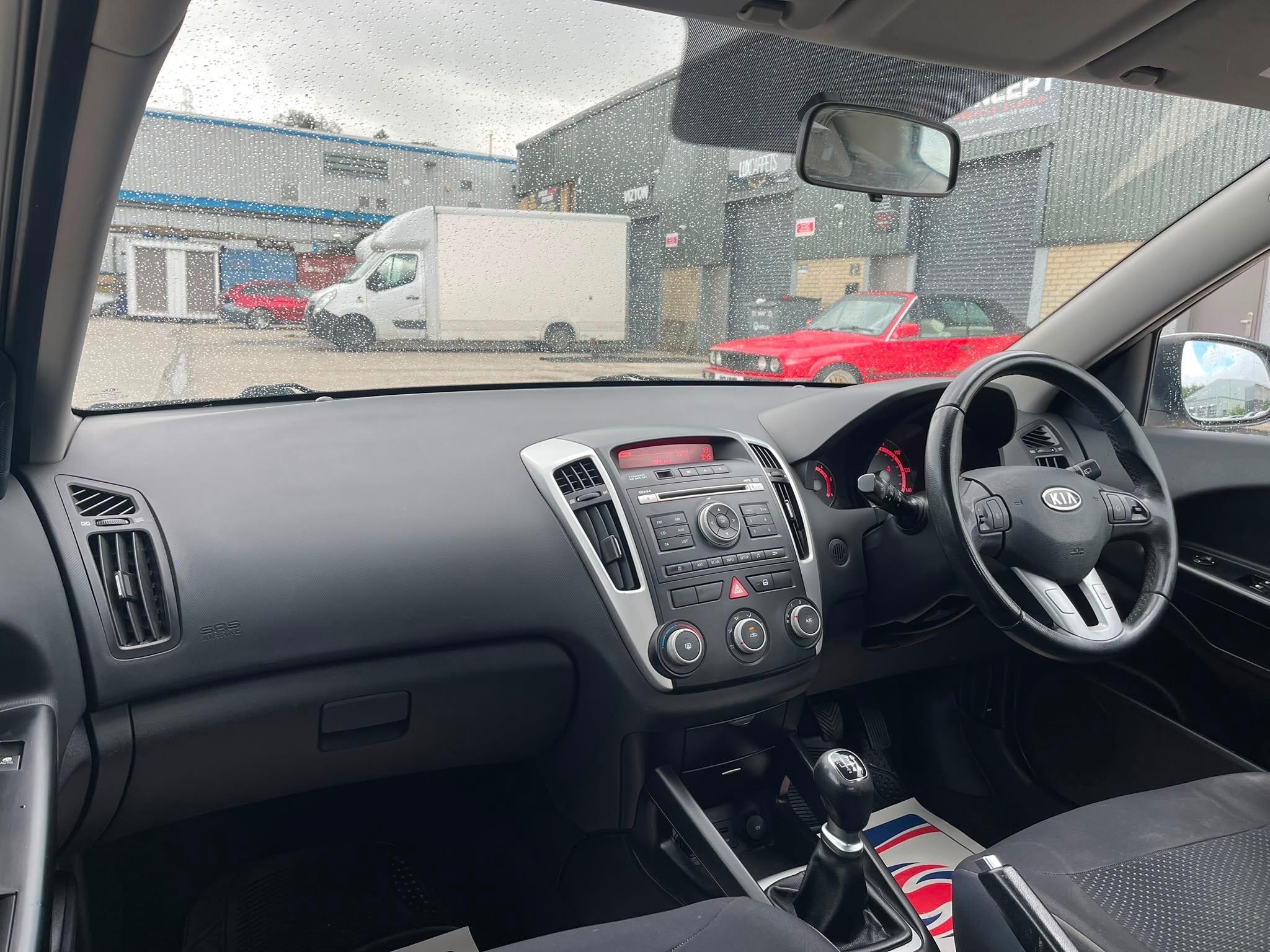 Kia ceed - Image 13