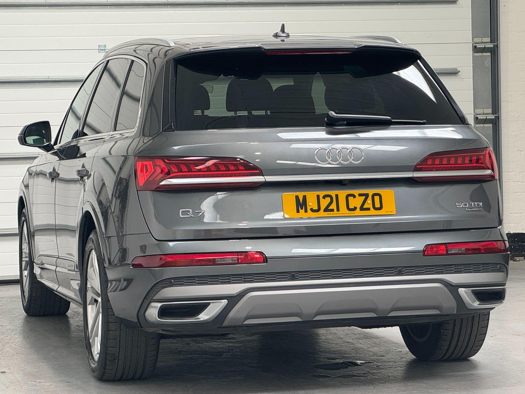 Audi Q7 - Image 14