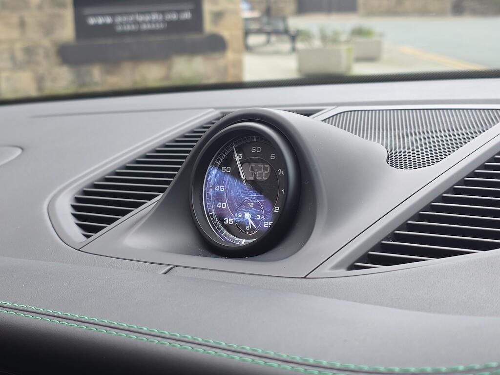 Porsche Macan - Image 39