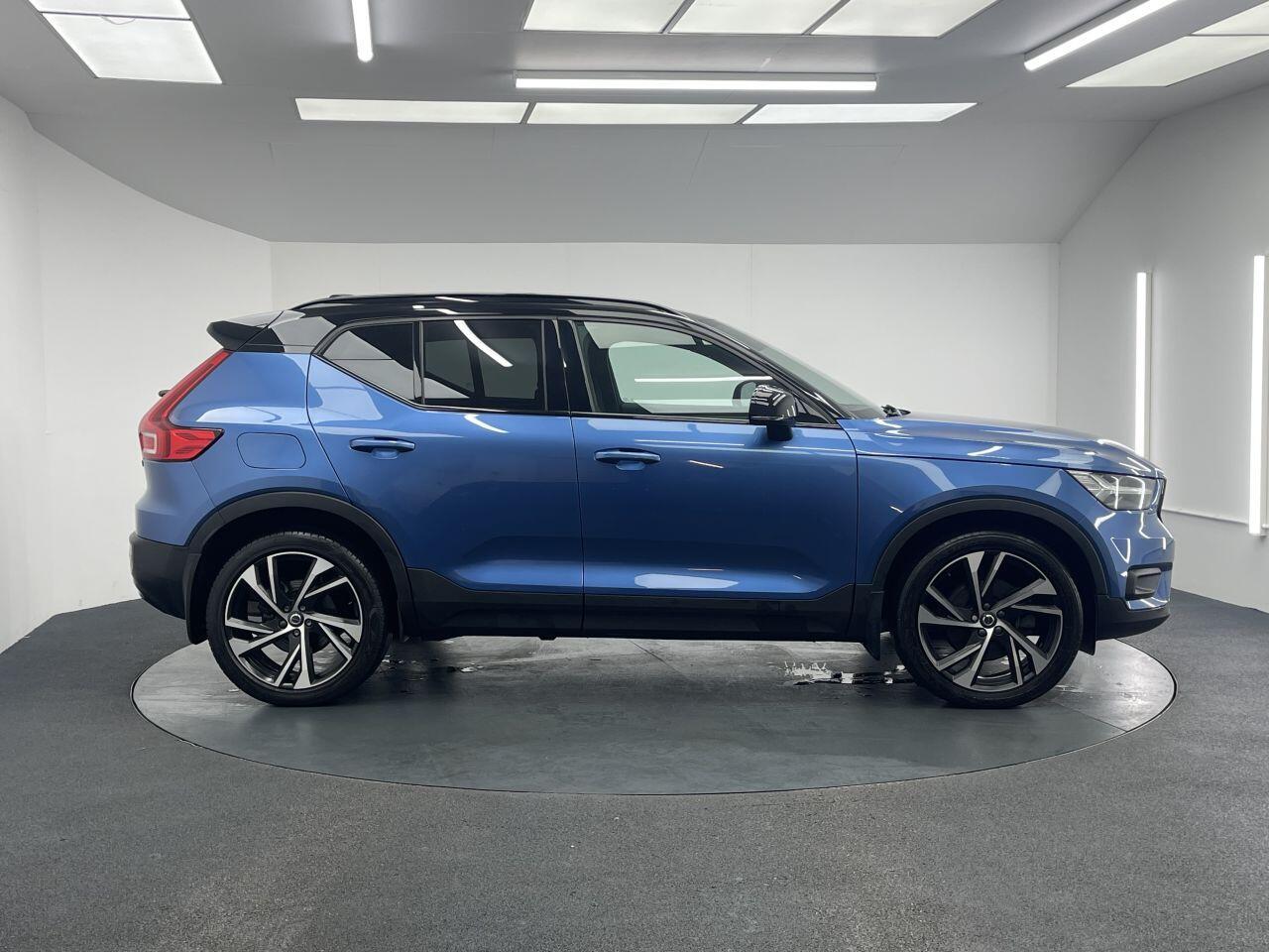 Volvo XC40 - Image 30