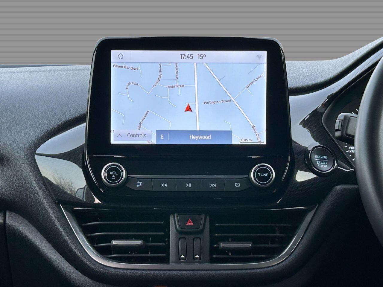 Ford Fiesta - Image 10