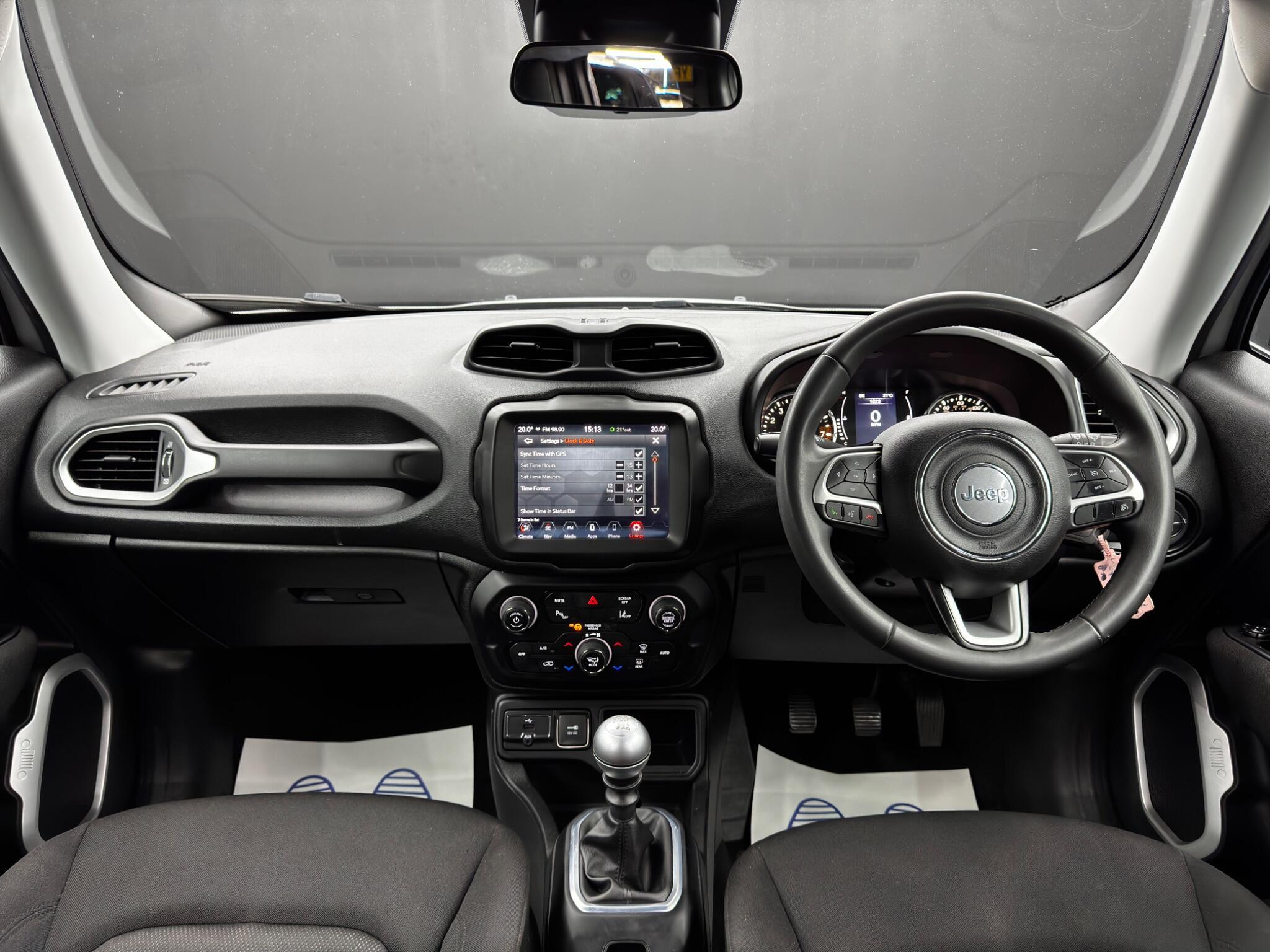 Jeep Renegade - Image 10