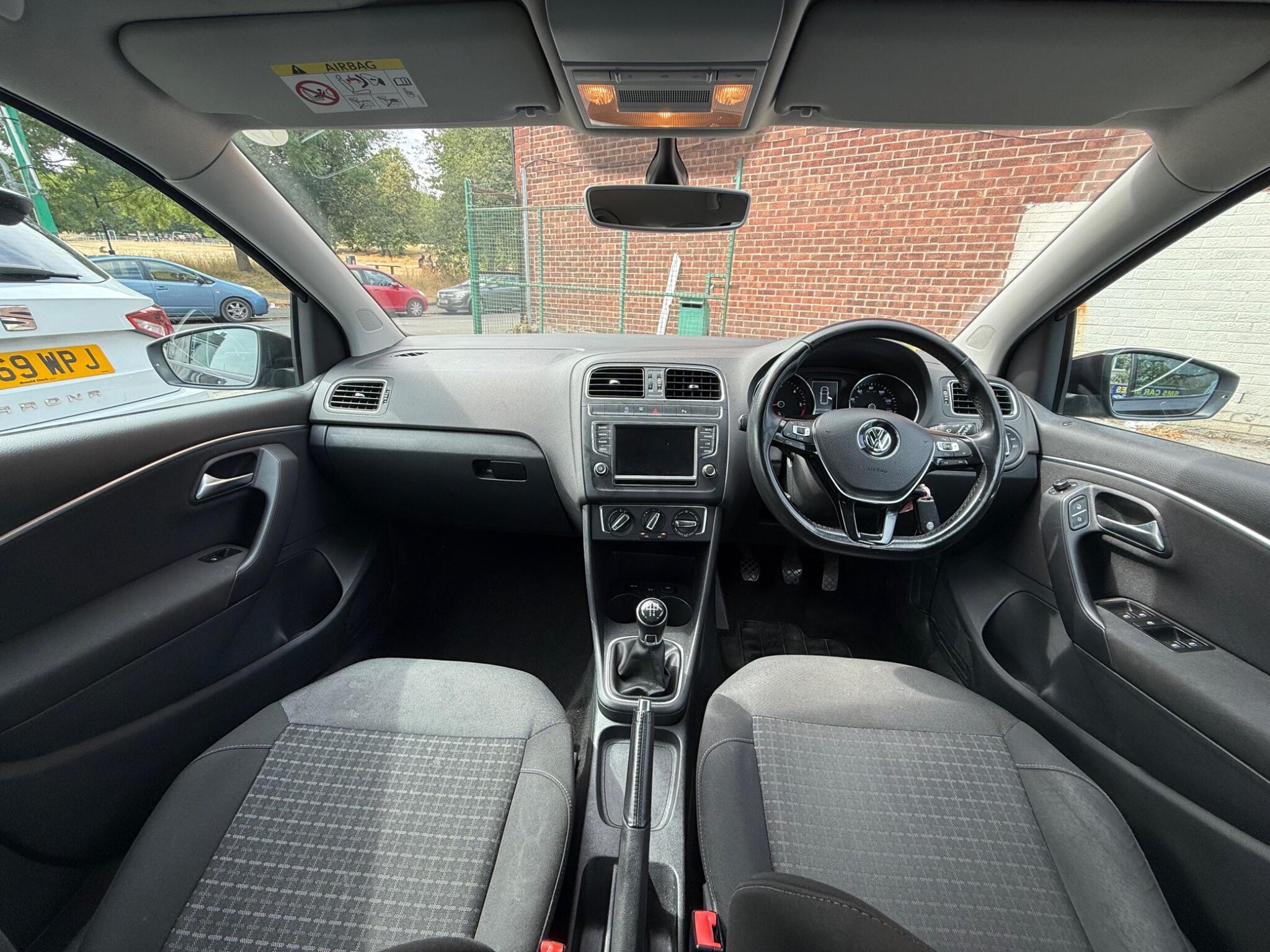 Volkswagen Polo - Image 13