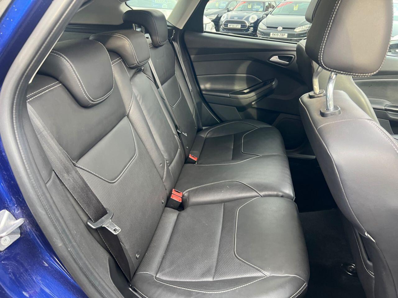 Ford Focus - Image 29