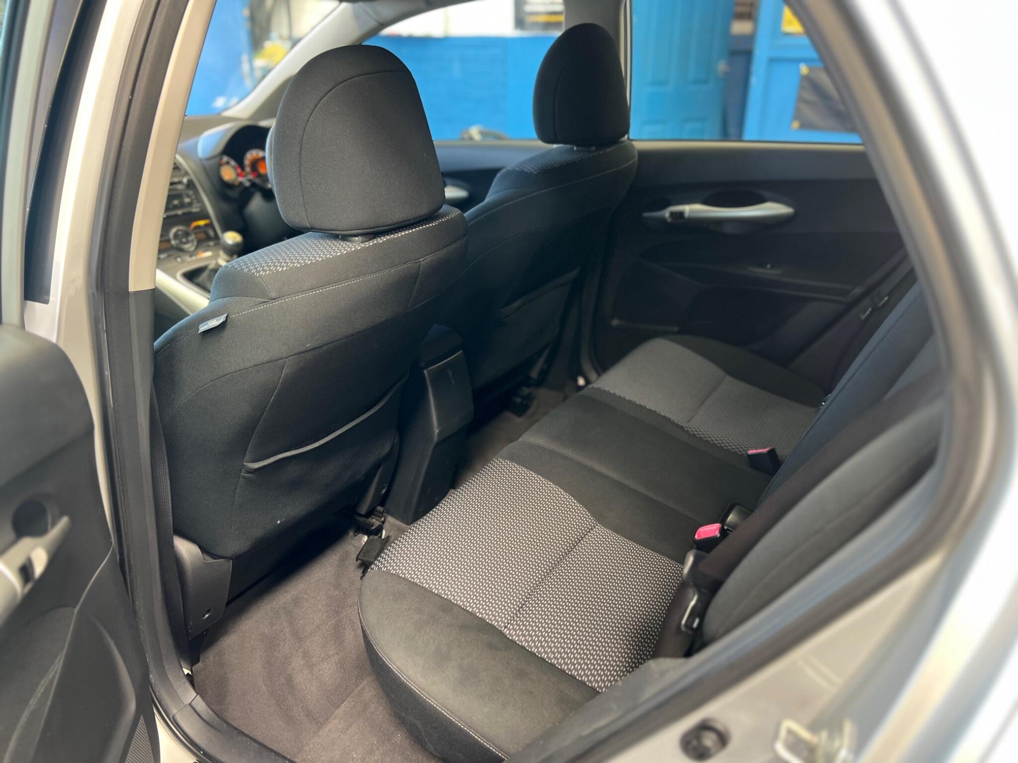 Toyota Auris - Image 29