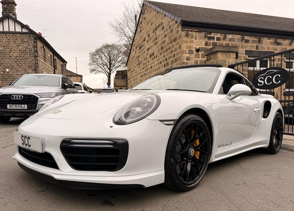 Porsche 911 - Image 18