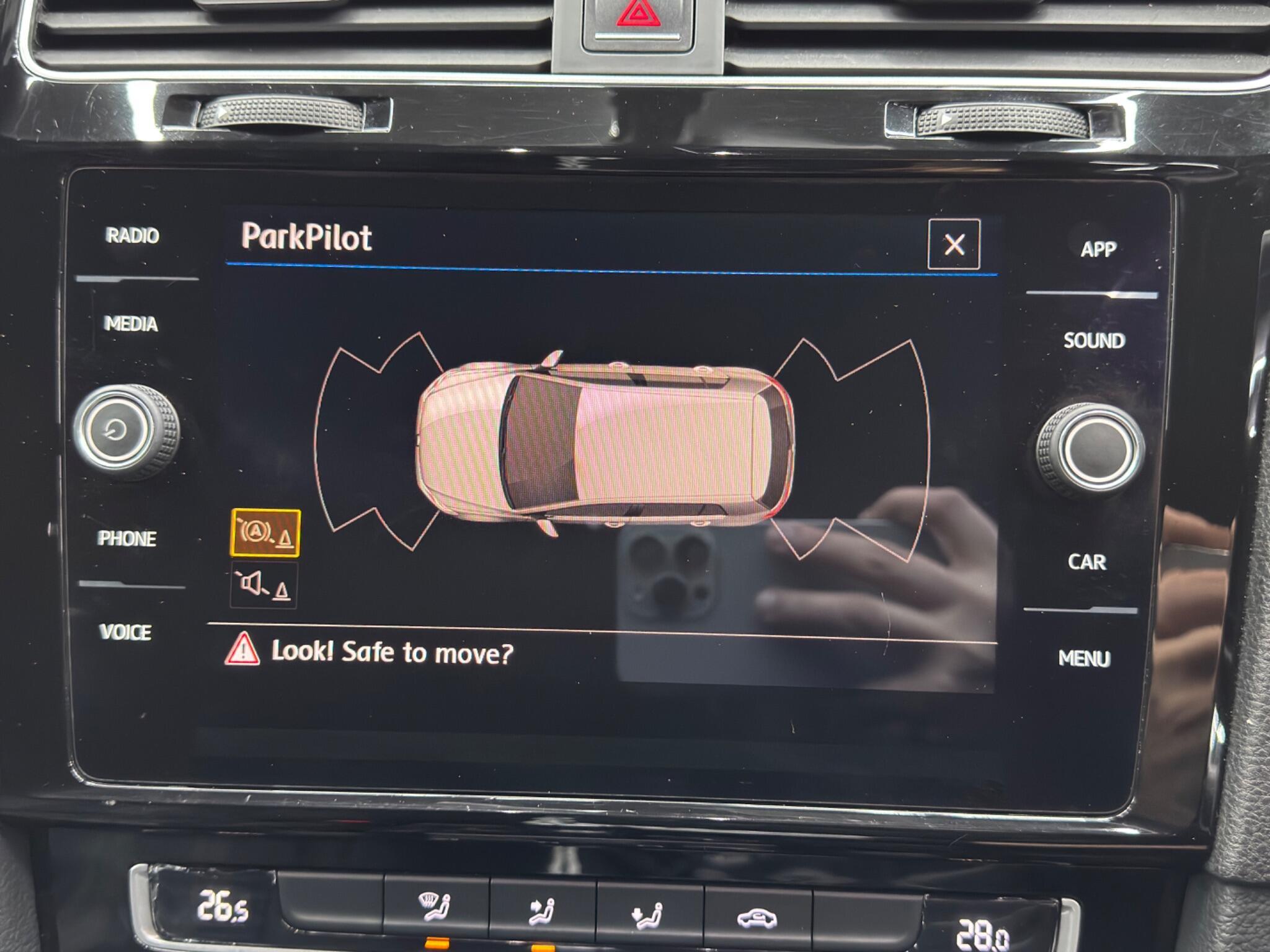 Volkswagen Golf - Image 35