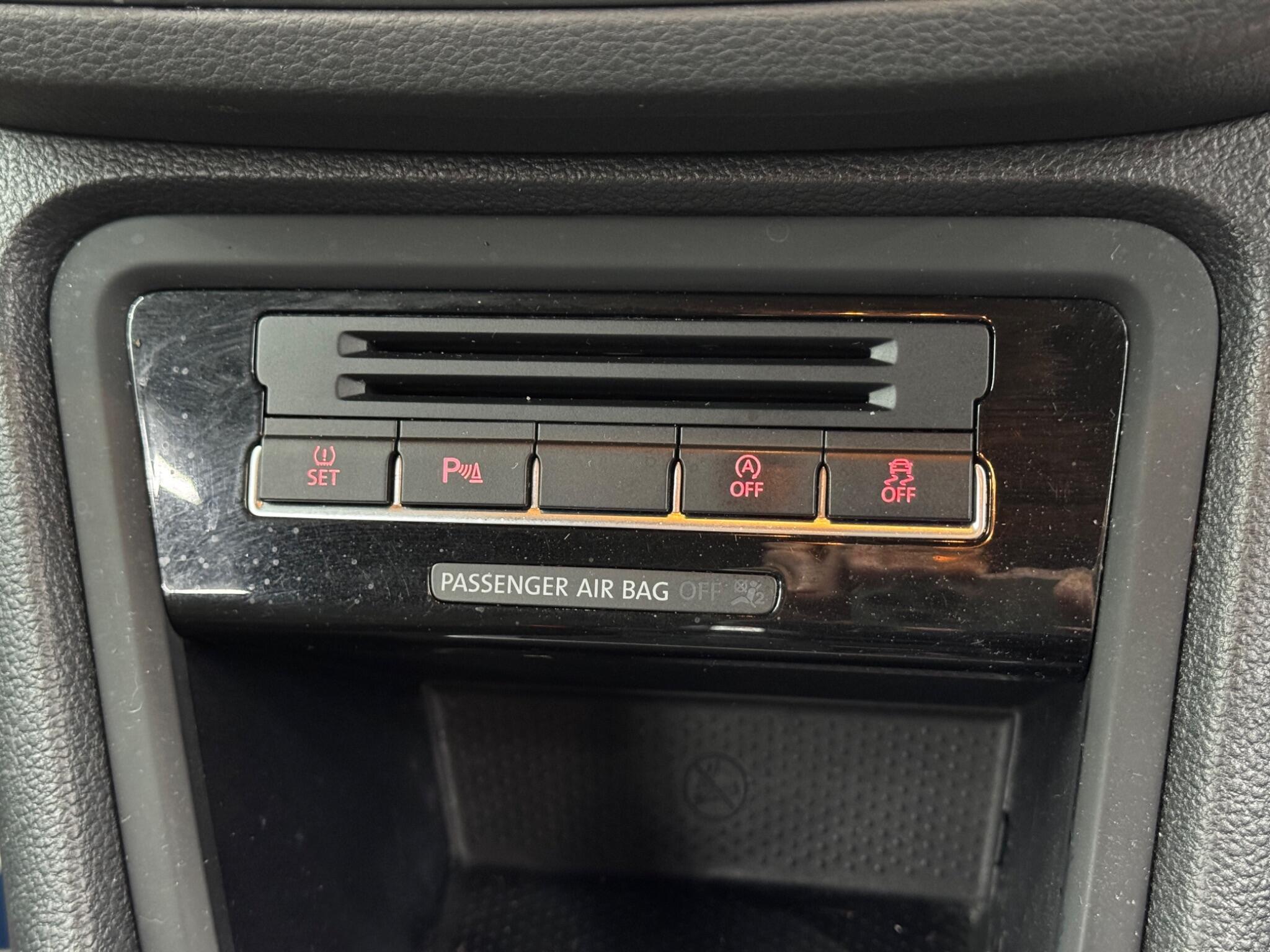 Volkswagen Sharan - Image 28