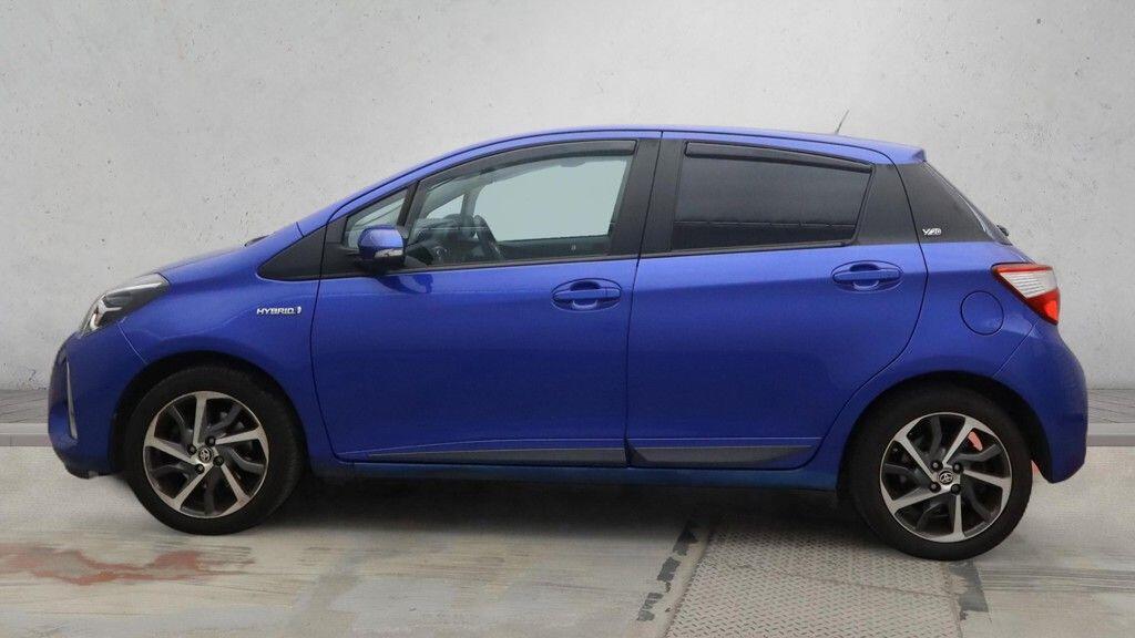 Toyota Yaris - Image 9