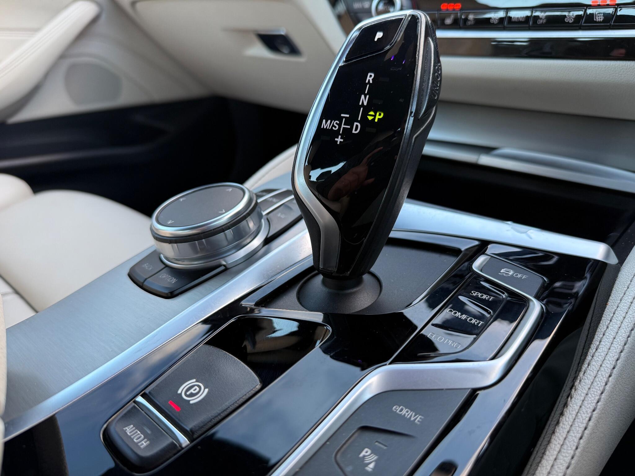 BMW 5 Series - Image 39