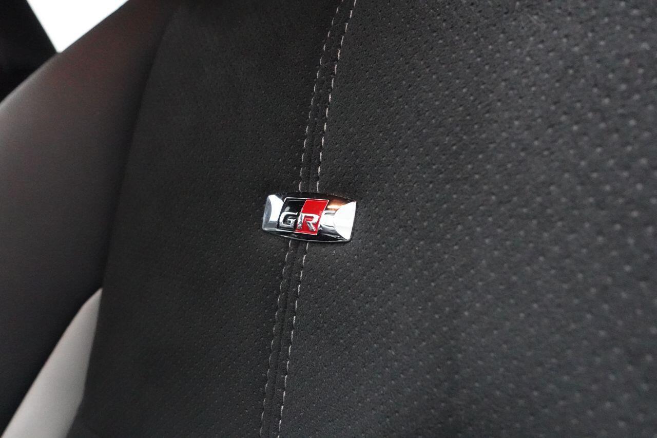 Toyota Yaris - Image 37