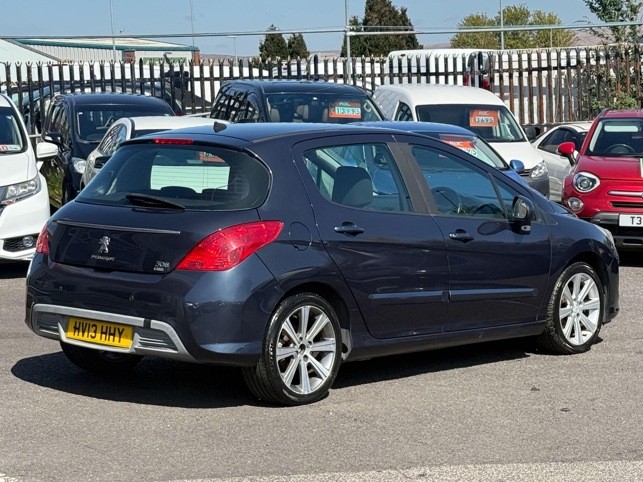 Peugeot 308 - Image 17