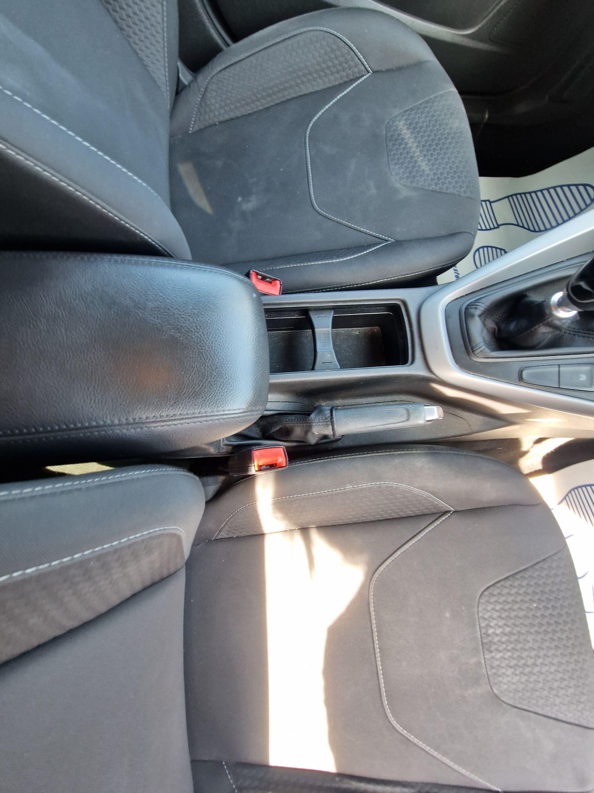 Ford Focus - Image 5