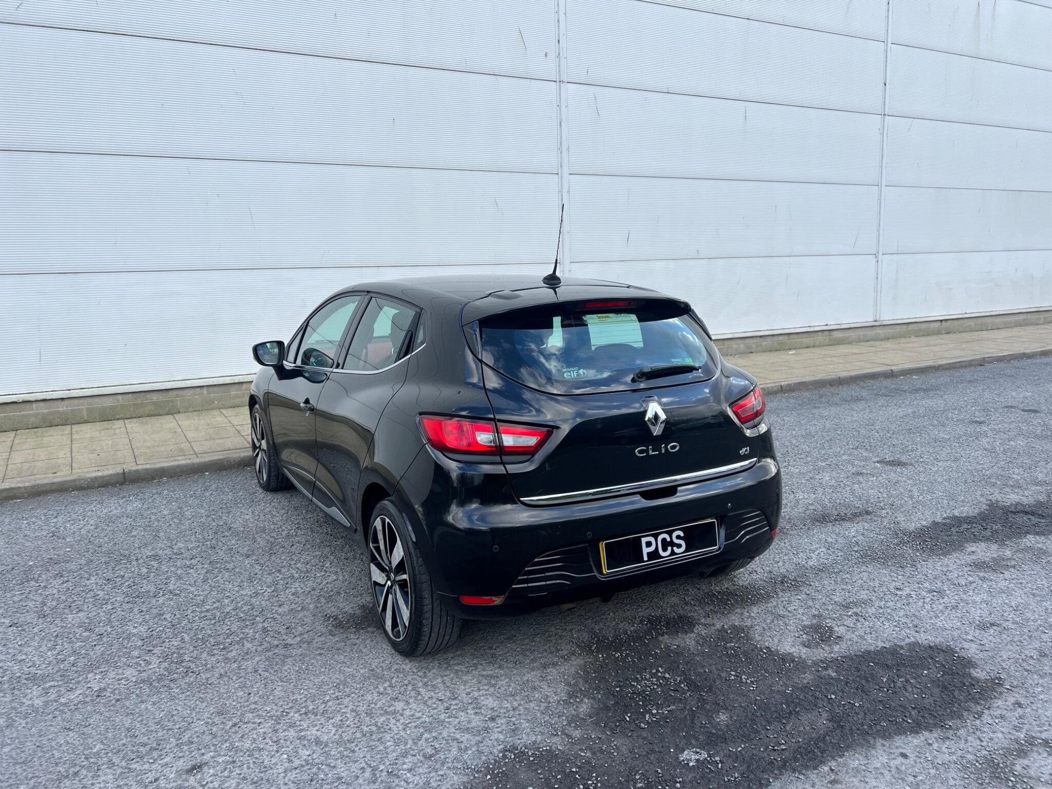 Renault Clio - Image 12