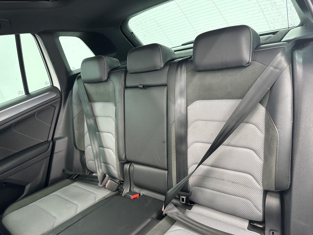 Volkswagen Tiguan - Image 13