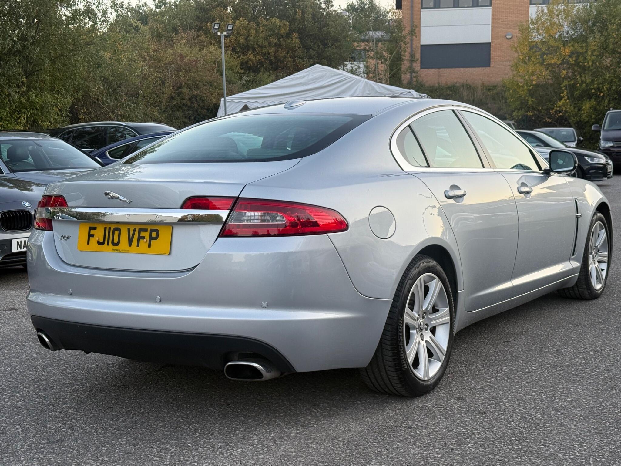 Jaguar XF - Image 14
