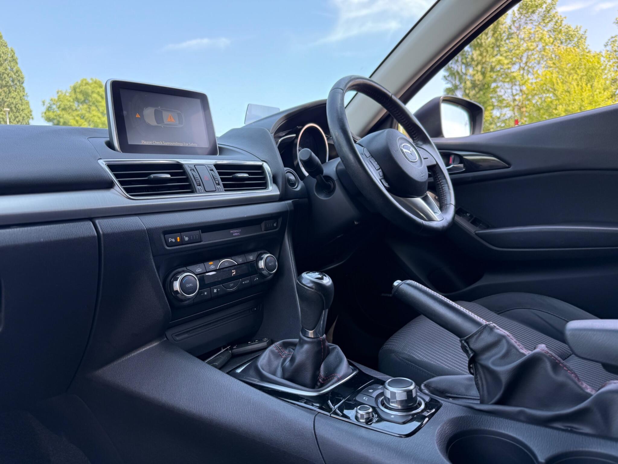 Mazda MAZDA3 - Image 9
