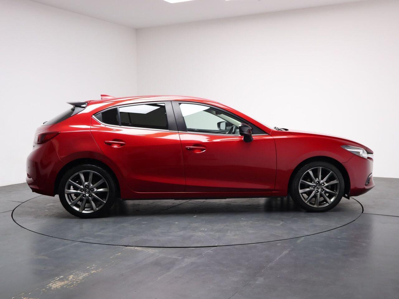 Mazda MAZDA3 - Image 14