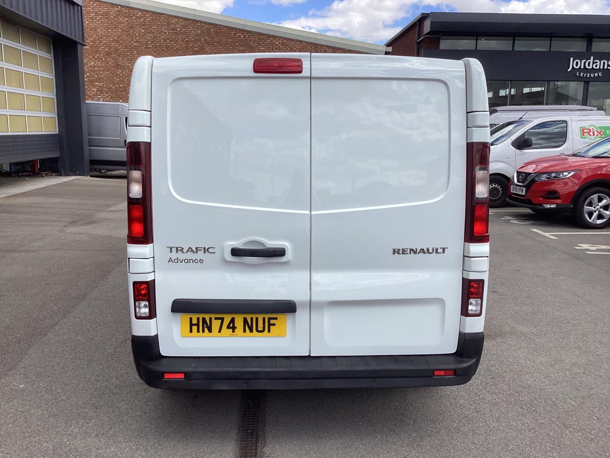 Renault Trafic - Image 5