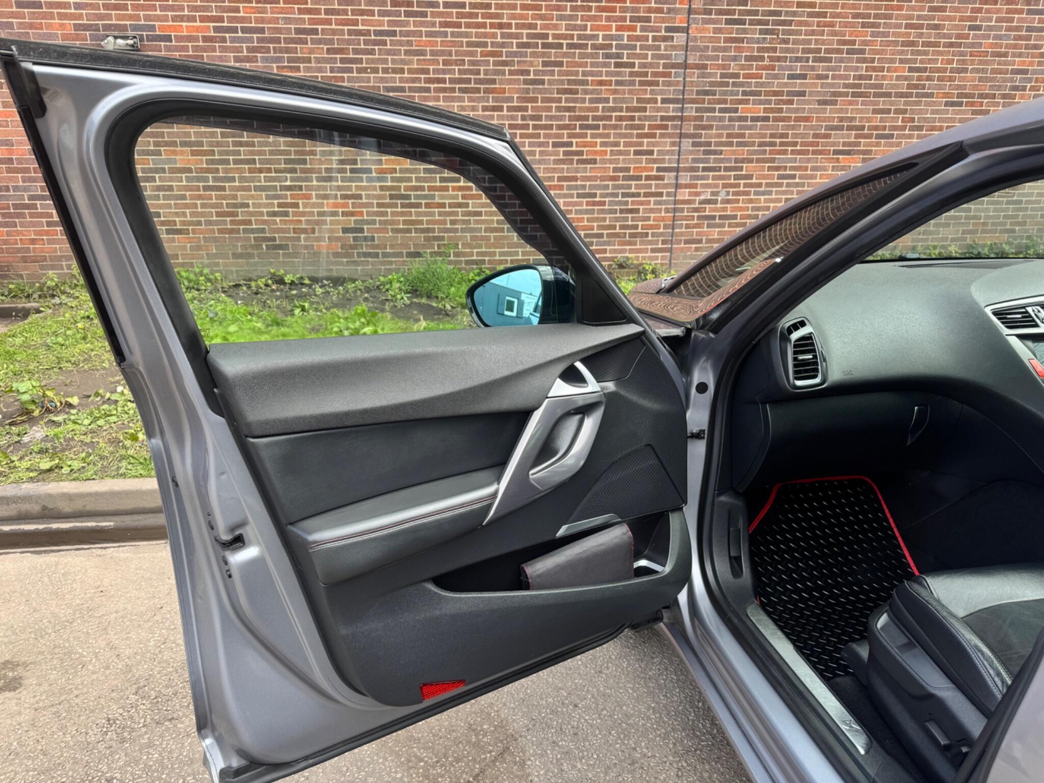 DS AUTOMOBILES DS 5 - Image 38