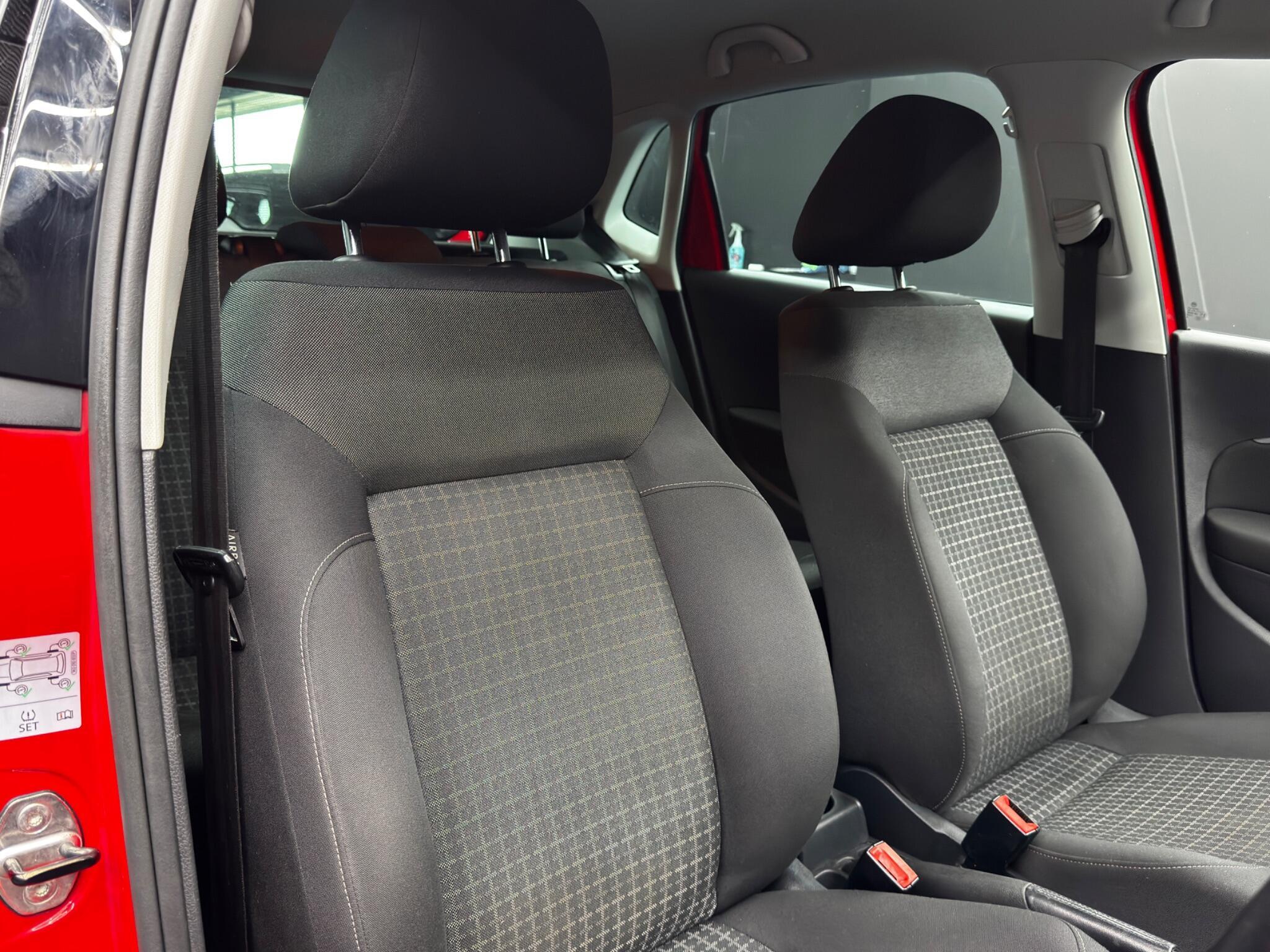 Volkswagen Polo - Image 12