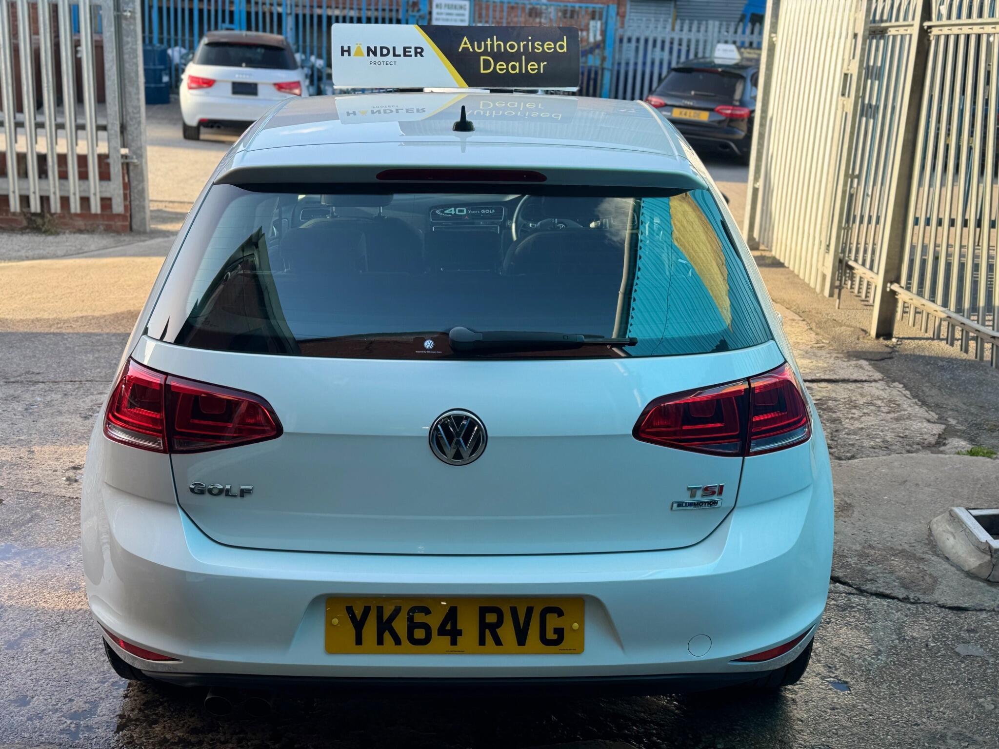 Volkswagen Golf - Image 19