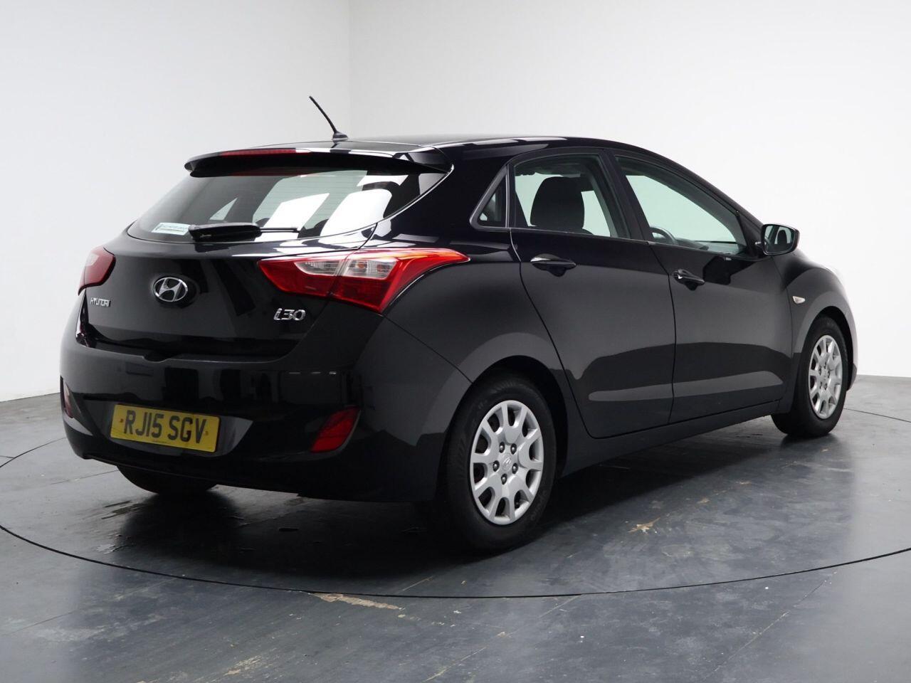 Hyundai i30 - Image 12