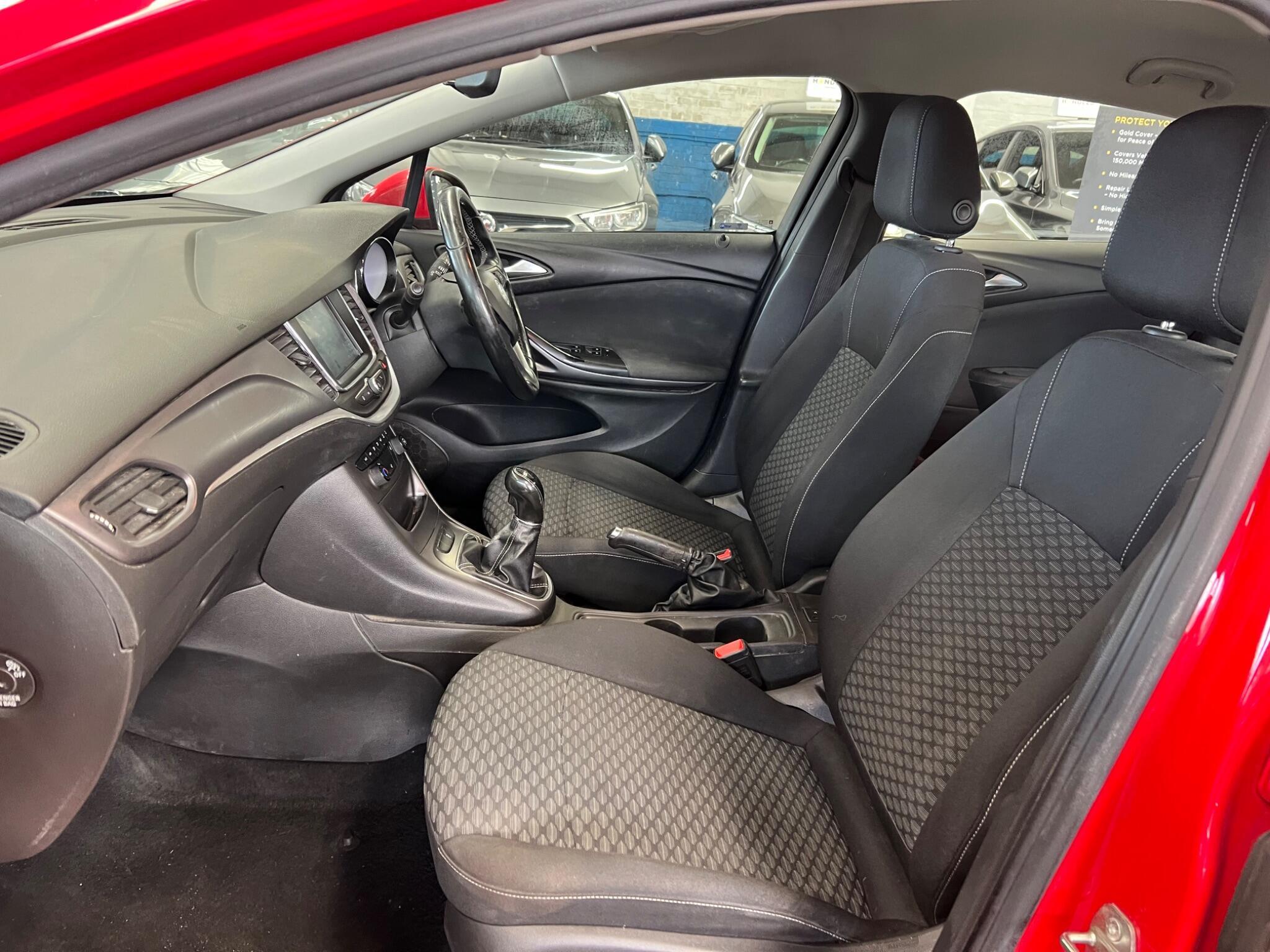 Vauxhall Astra - Image 27