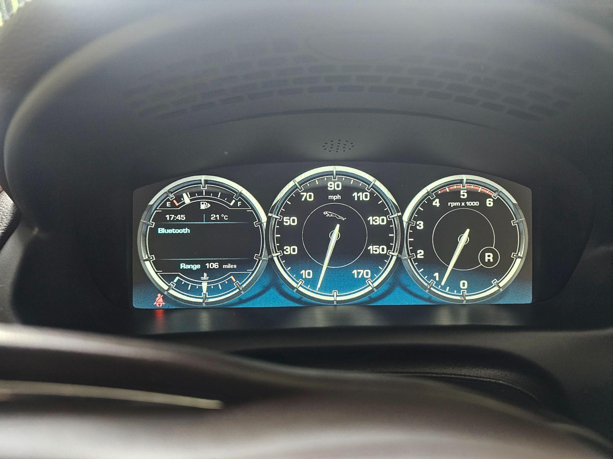Jaguar XJ - Image 18