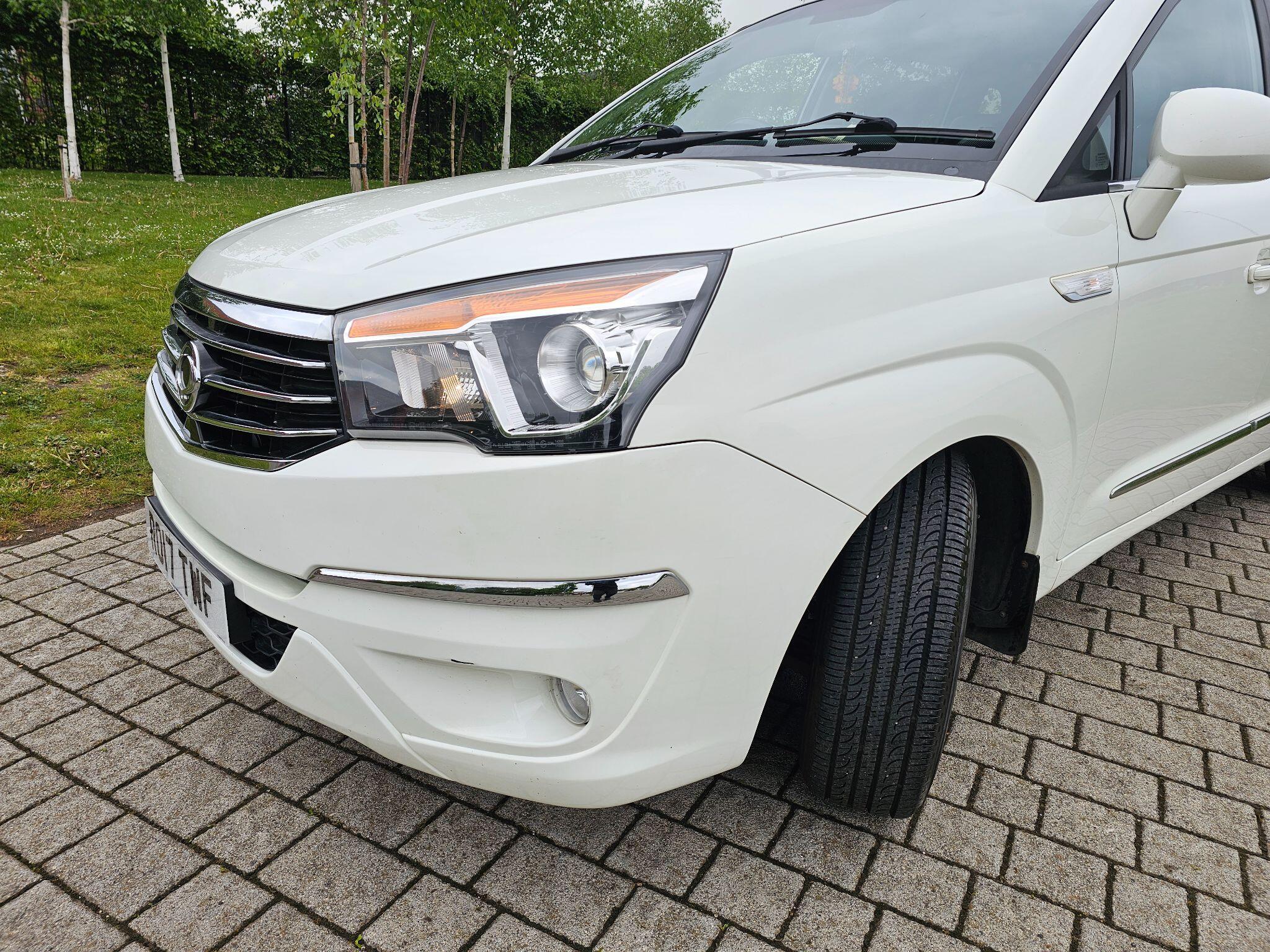 Ssangyong Turismo - Image 25