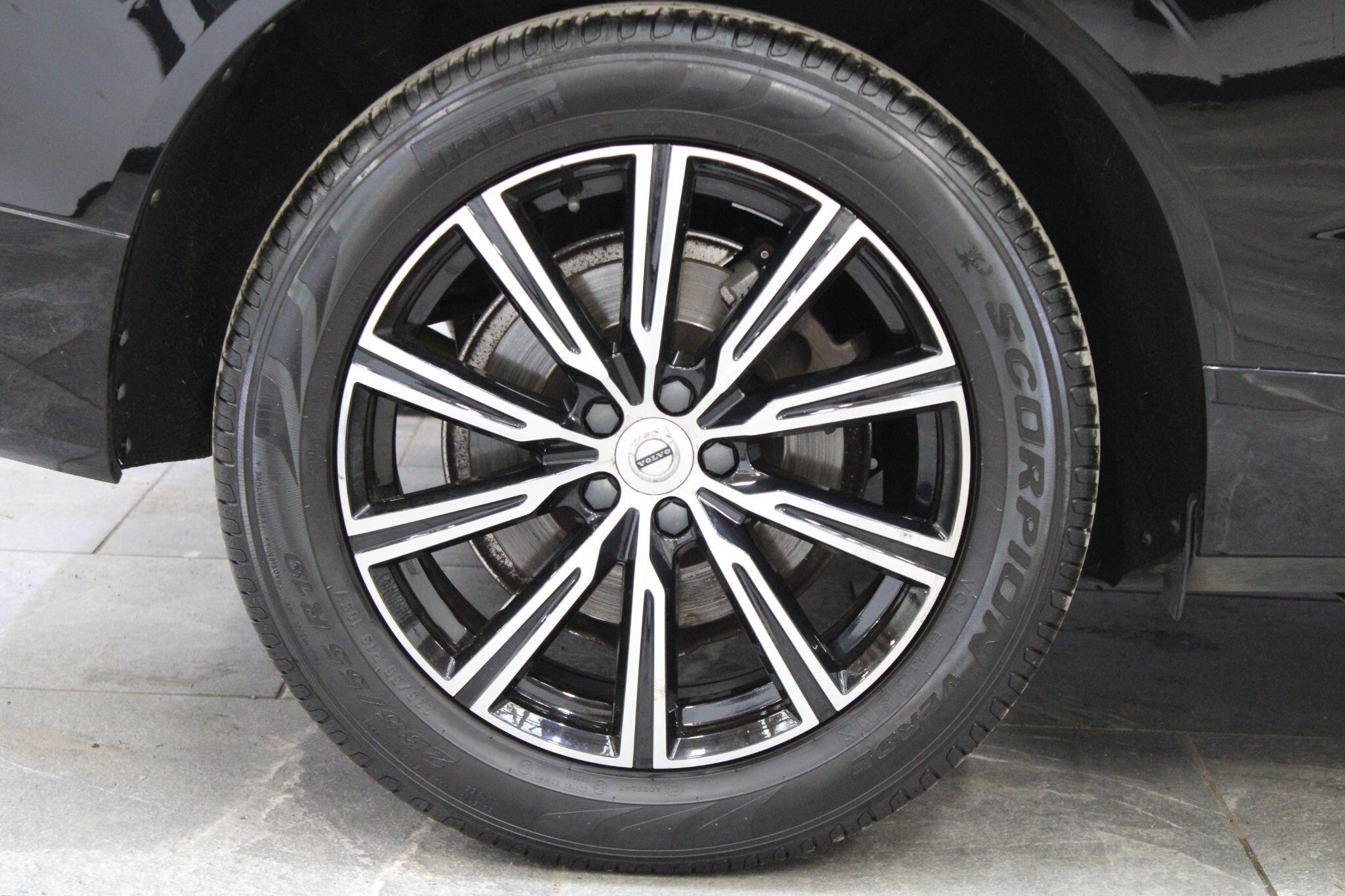 Volvo XC60 - Image 10