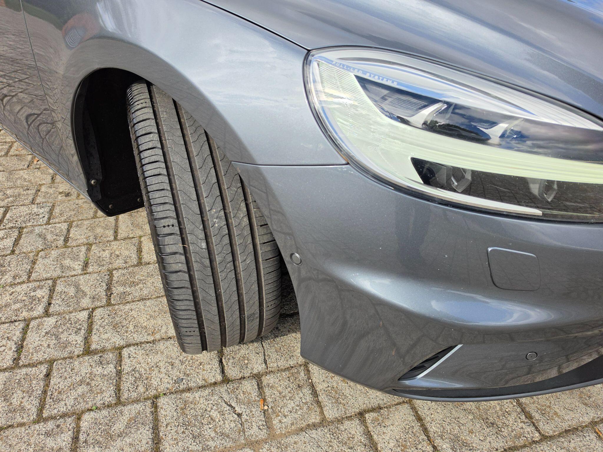 Volvo V40 - Image 16
