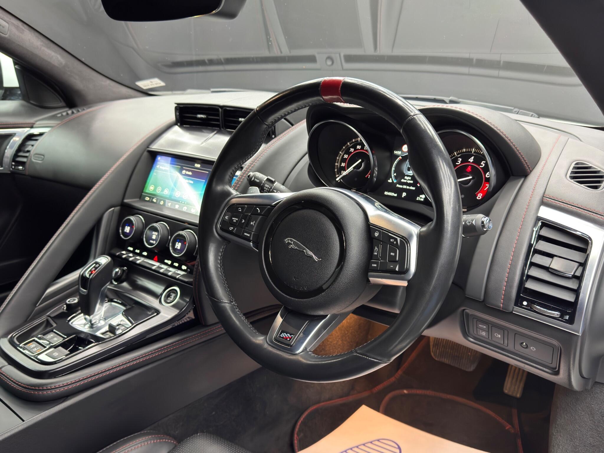 Jaguar F-Type - Image 9