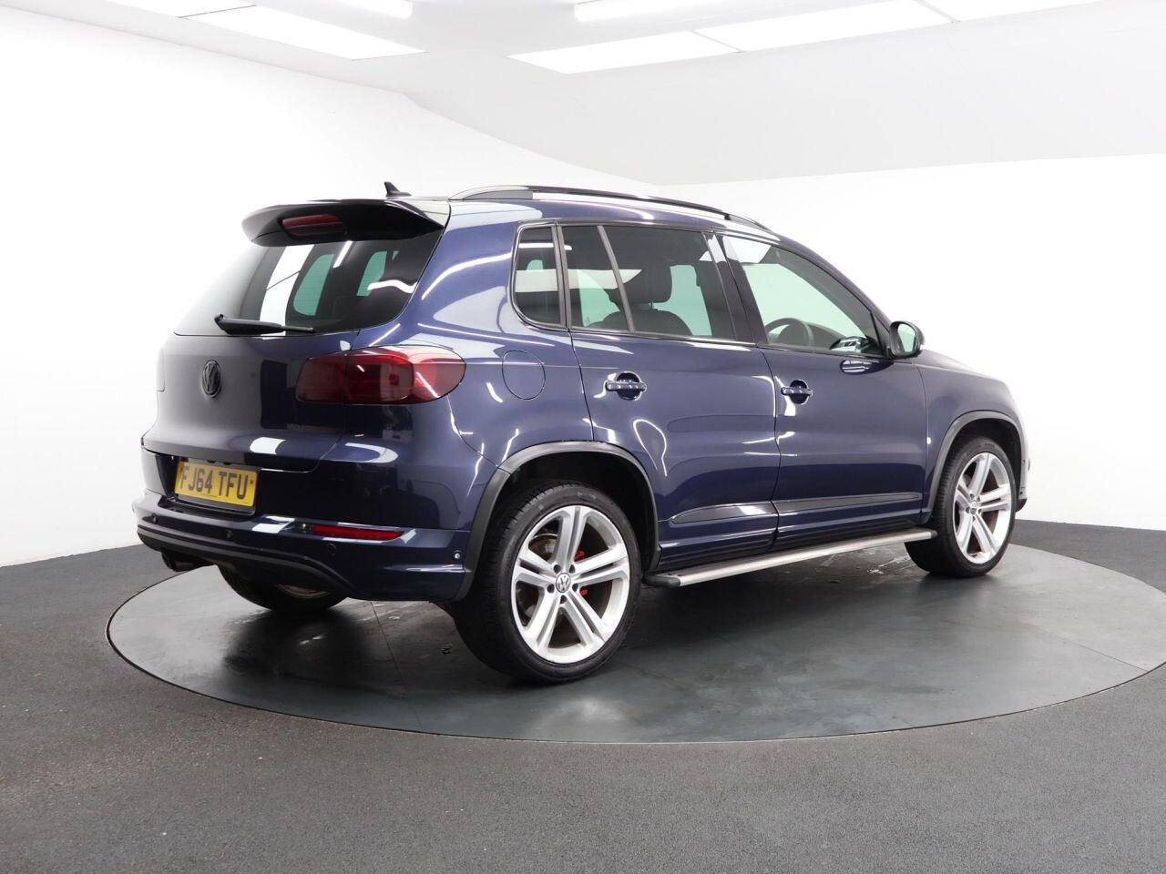 Volkswagen Tiguan - Image 12