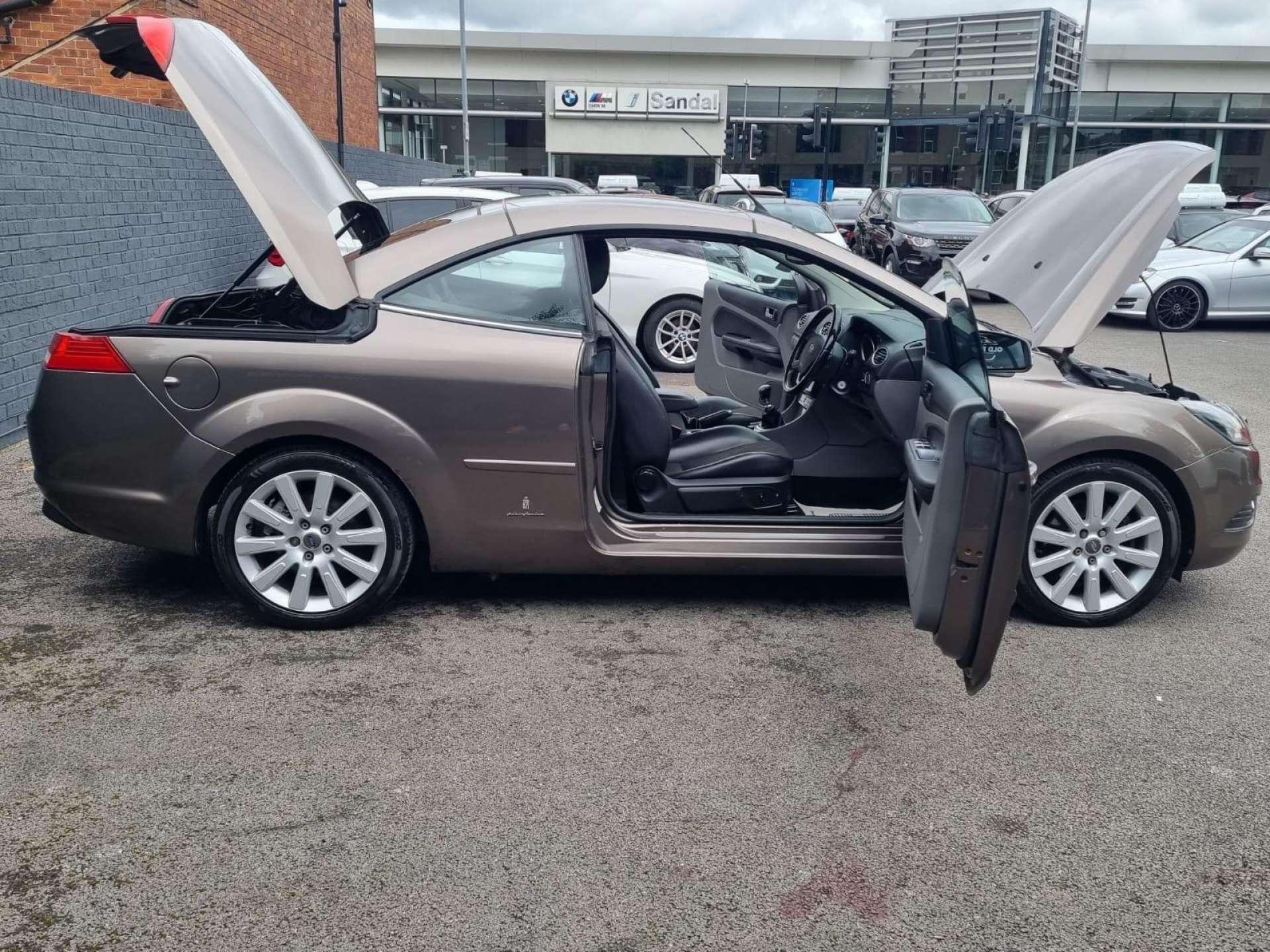 Ford Focus - Image 20