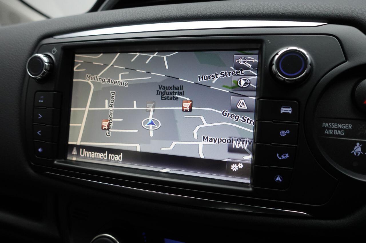 Toyota Yaris - Image 5