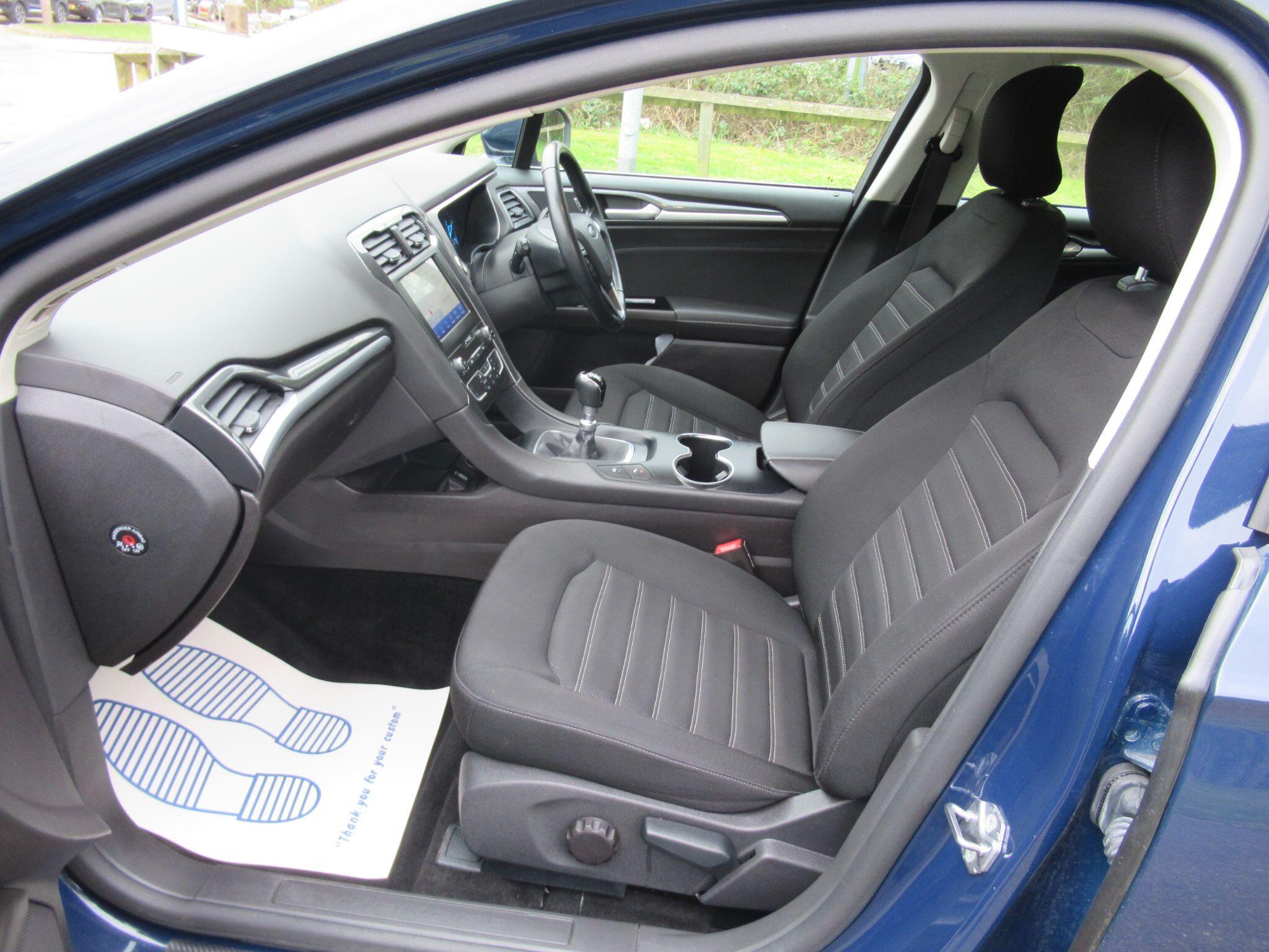 Ford Mondeo - Image 14