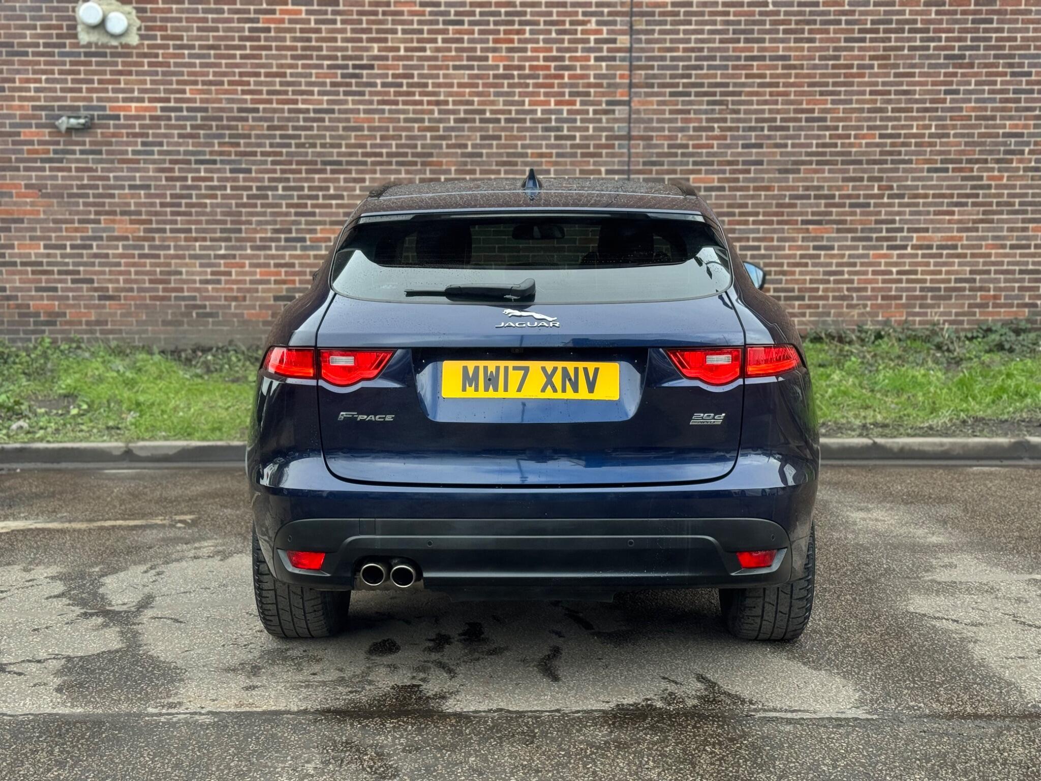 Jaguar F-Pace - Image 12