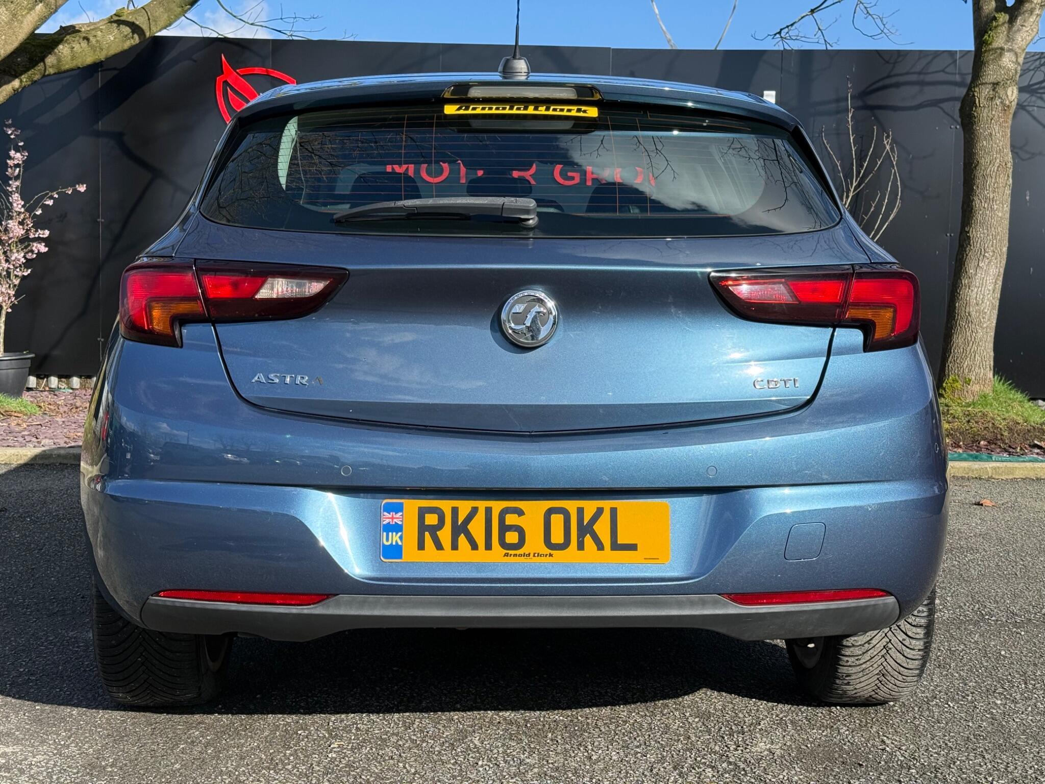 Vauxhall Astra - Image 11