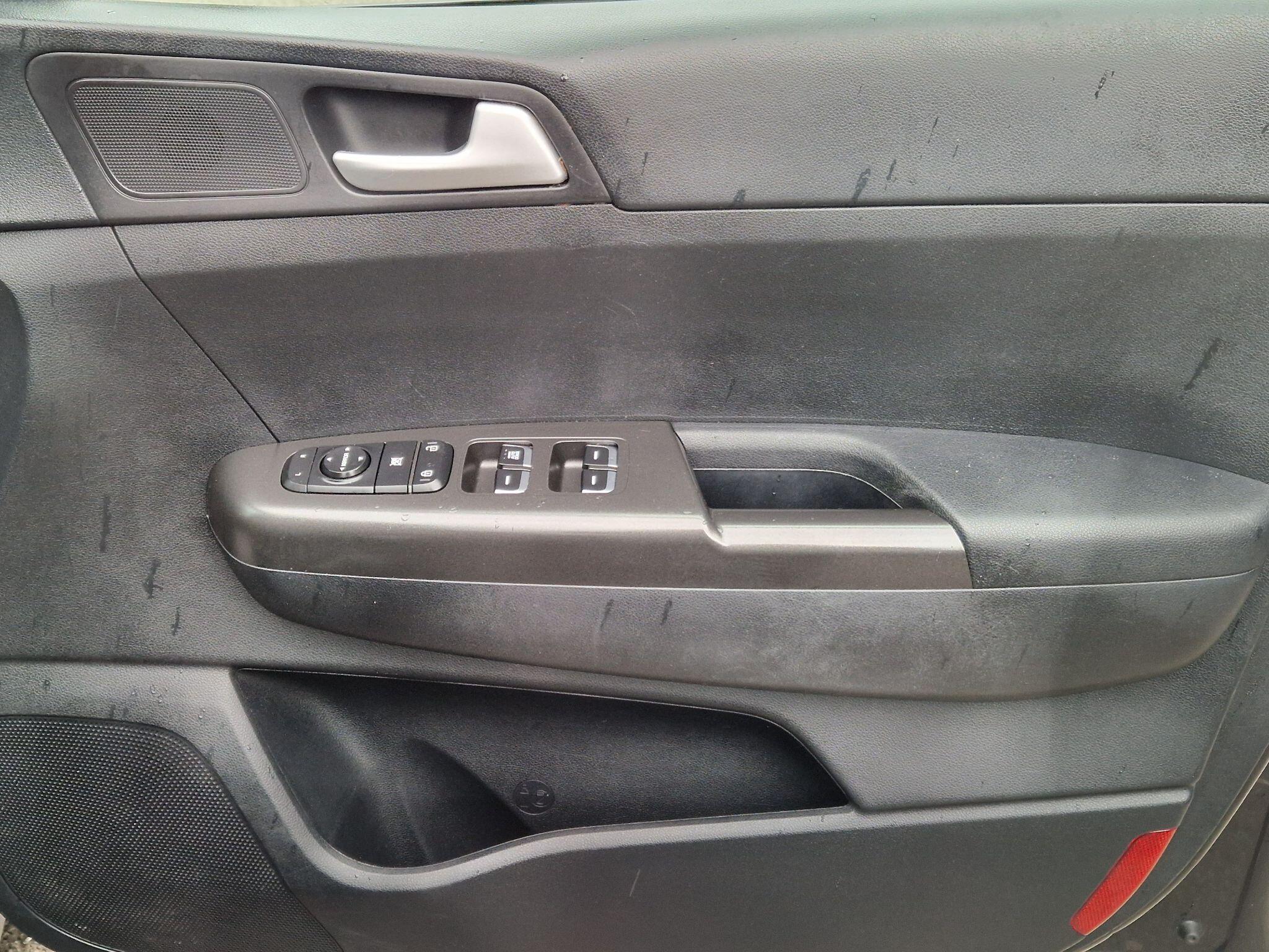 Kia Sportage - Image 31