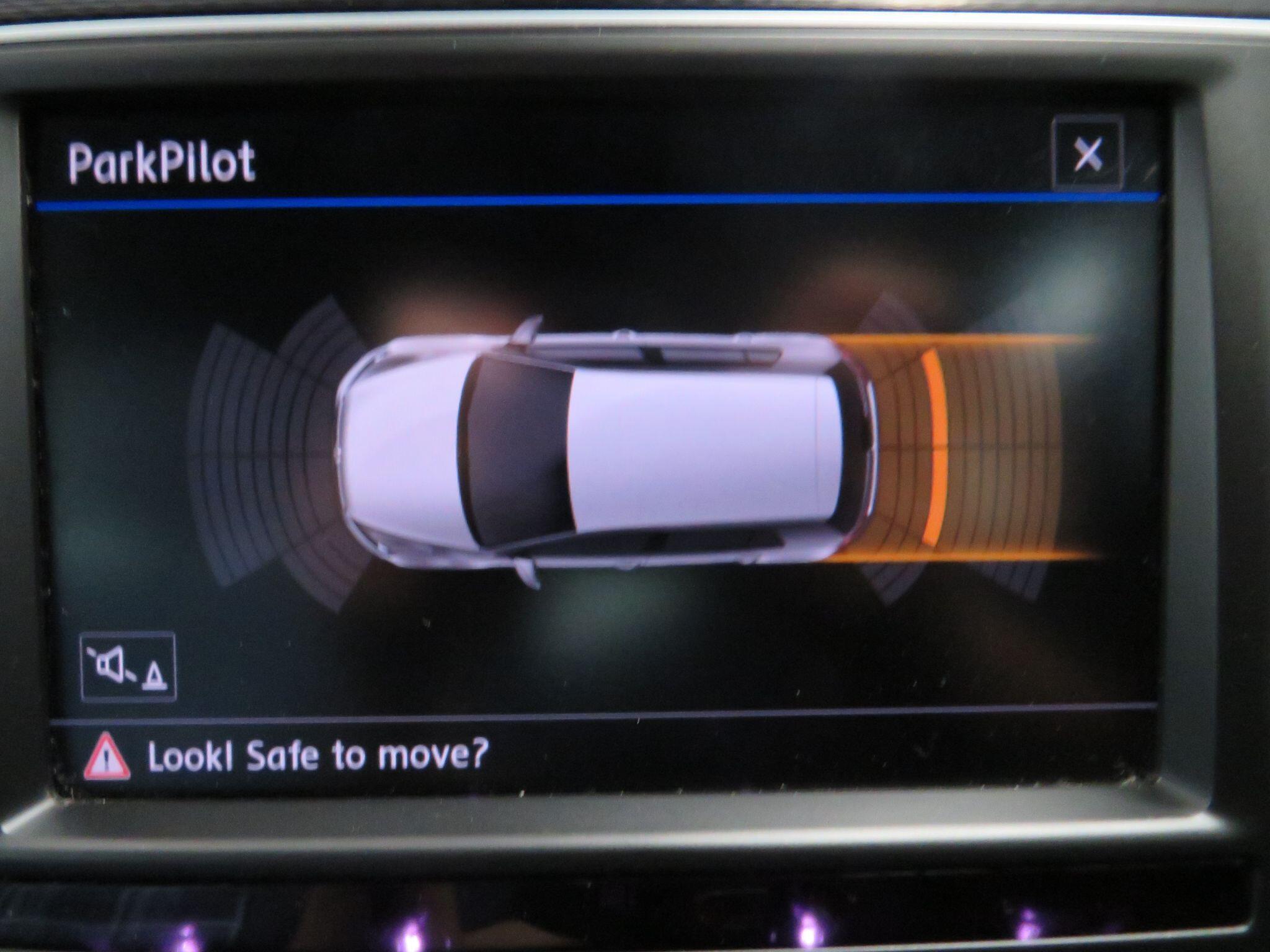 Volkswagen Golf - Image 20