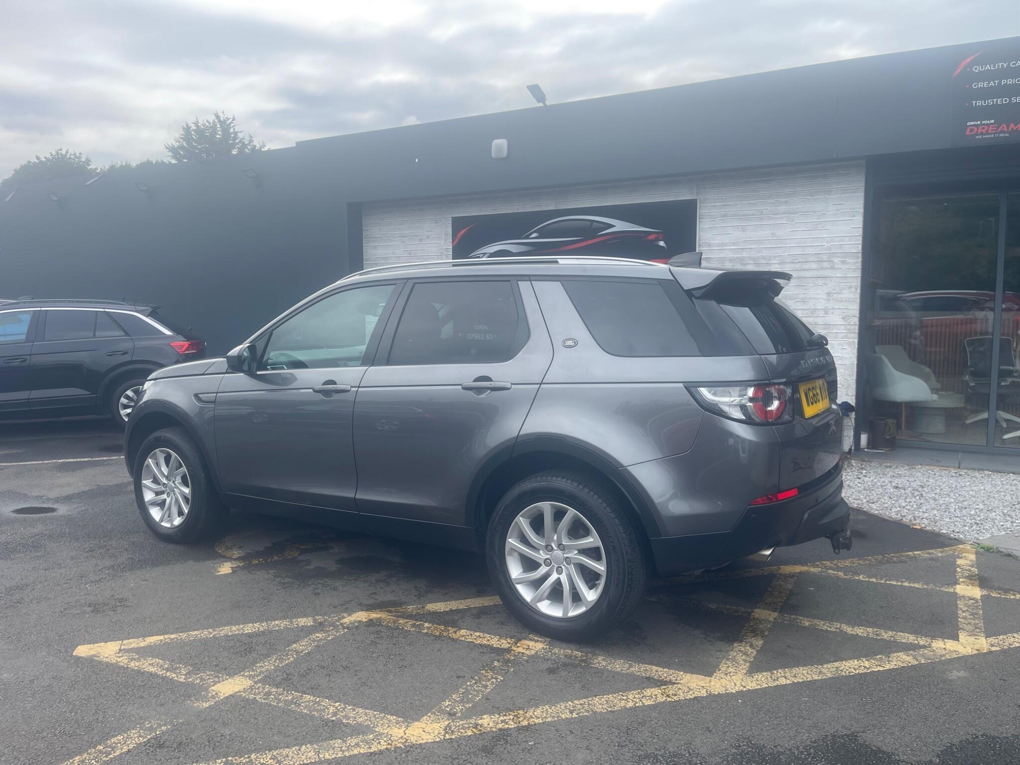 Land Rover DISCOVERY SPORT - Image 12