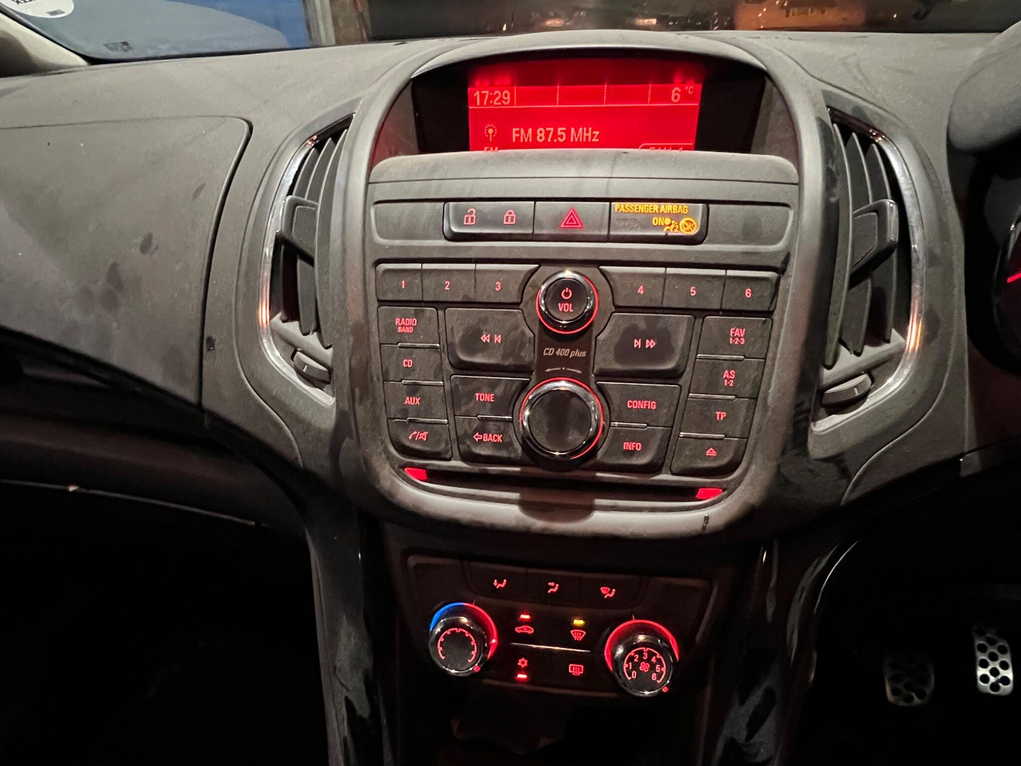 Vauxhall Zafira Tourer - Image 19