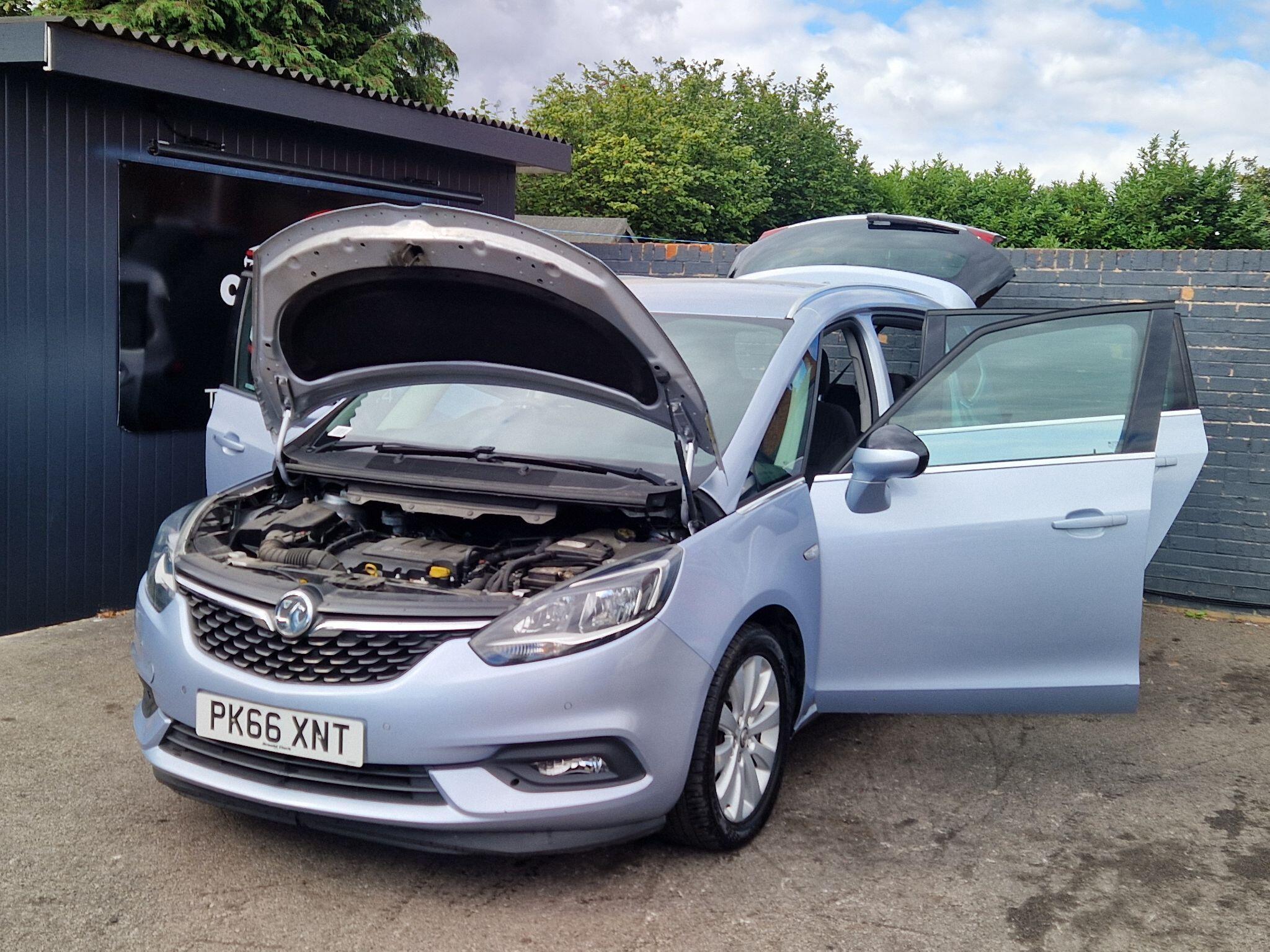 Vauxhall Zafira Tourer - Image 14