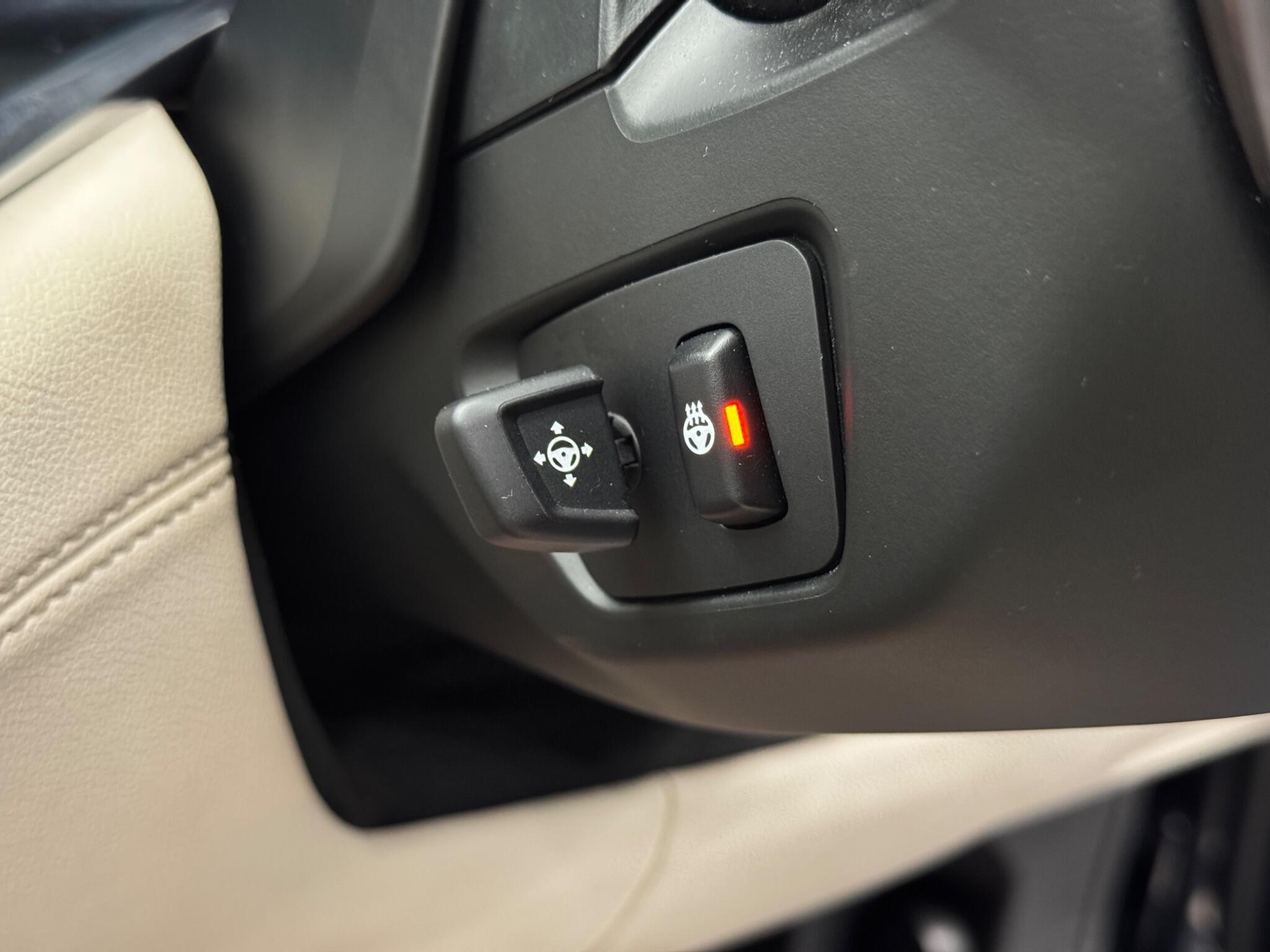 BMW 7 Series - Image 23