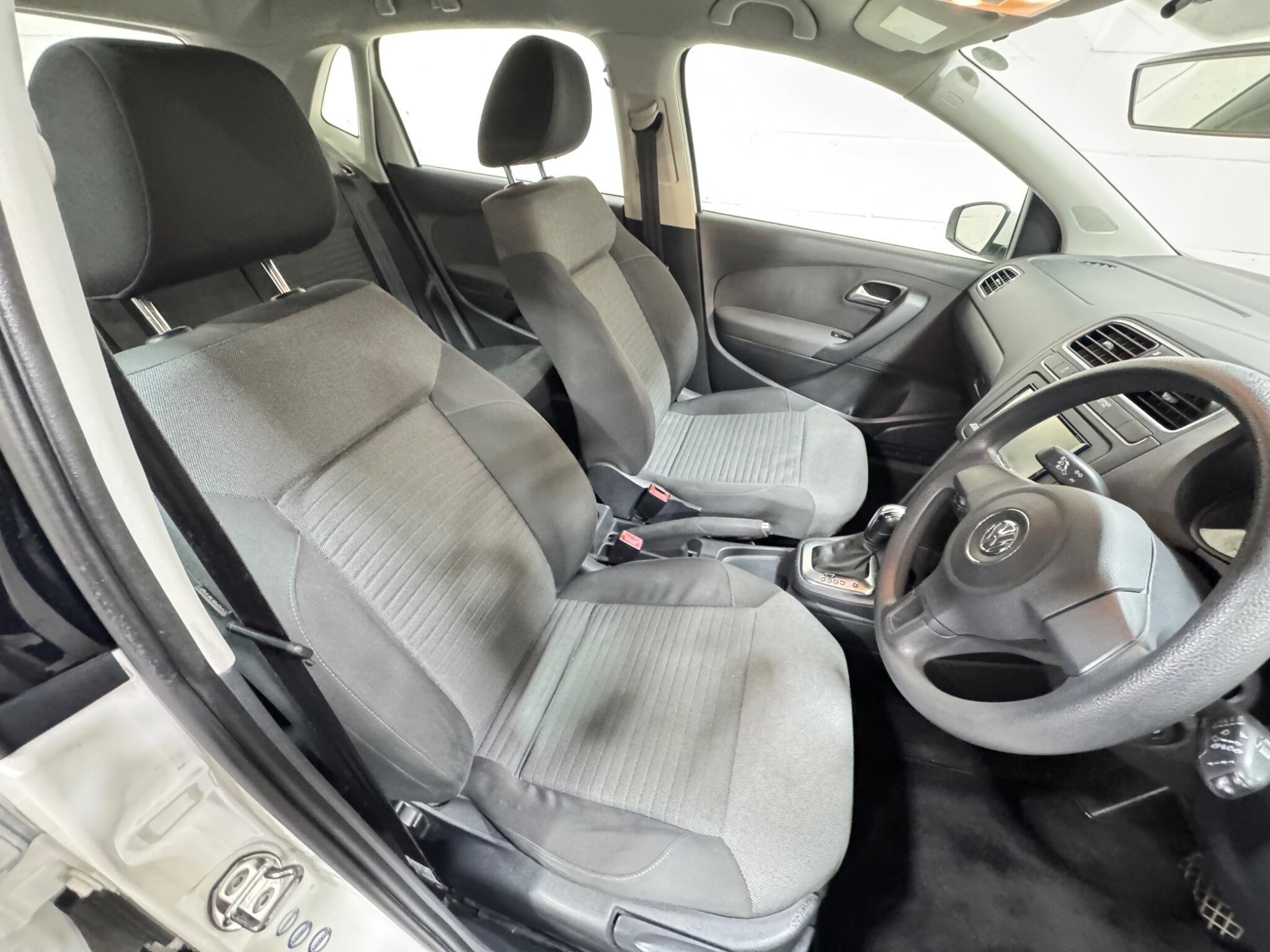 Volkswagen Polo - Image 7