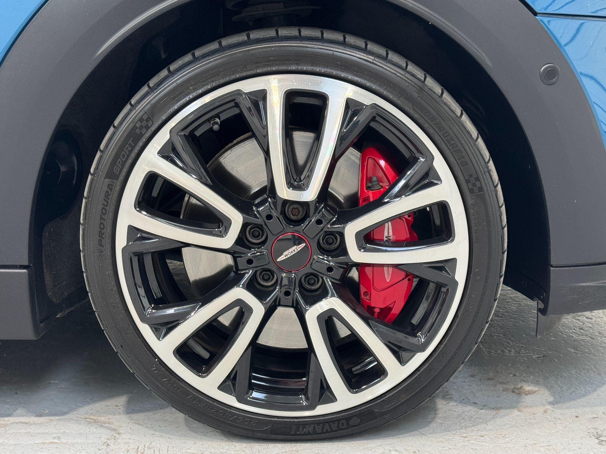 MINI Hatch - Image 23