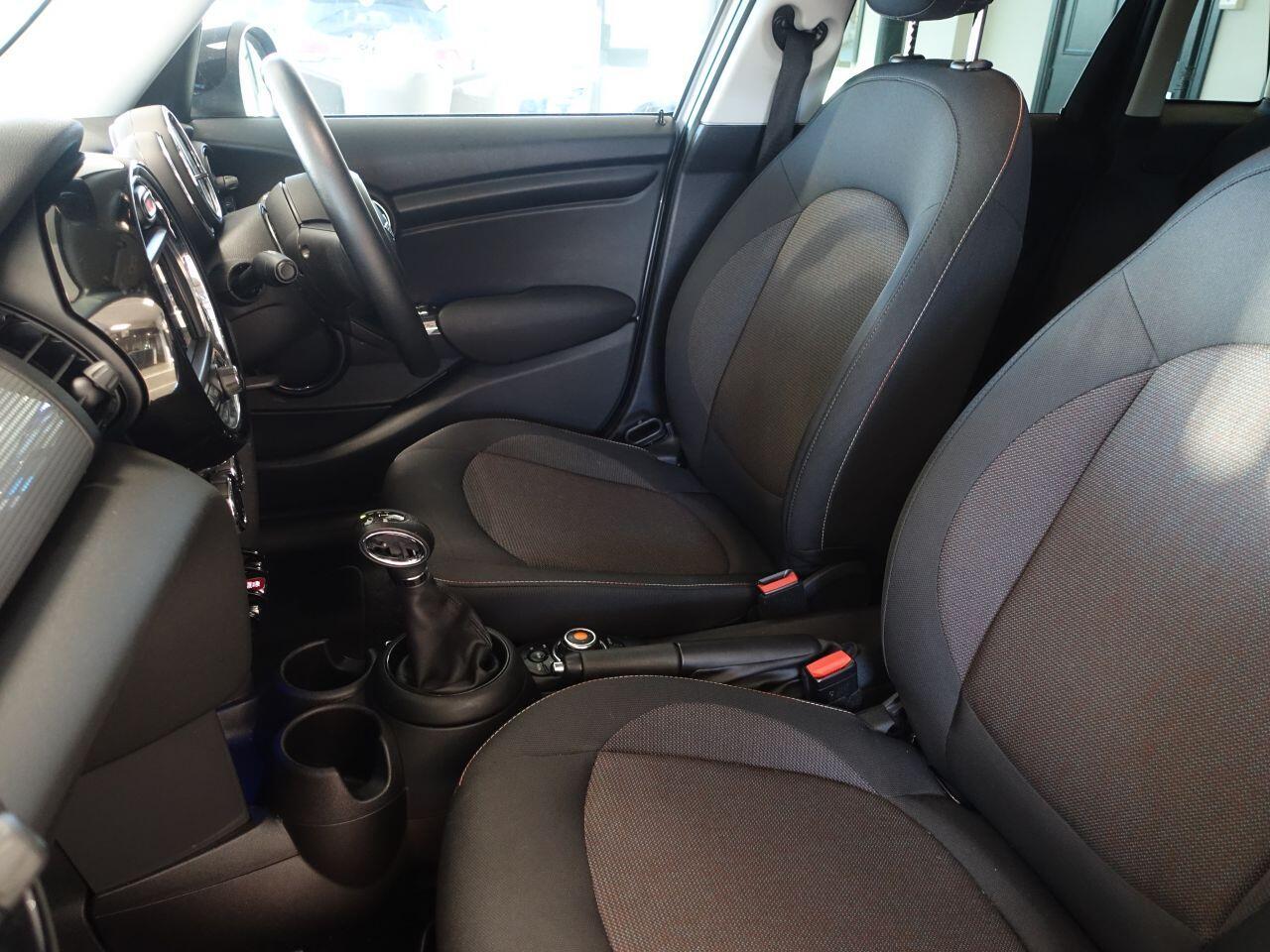 MINI Hatch - Image 18