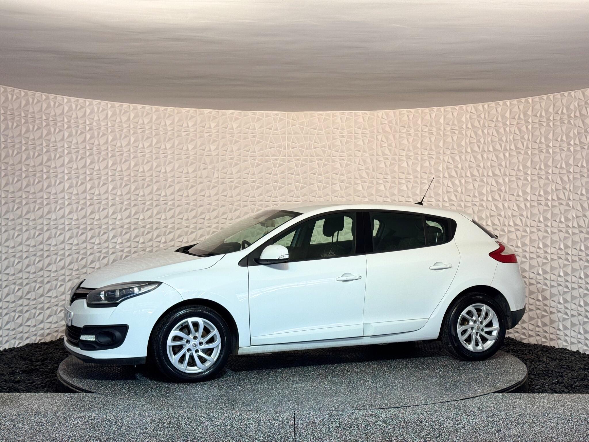 Renault Megane - Image 17